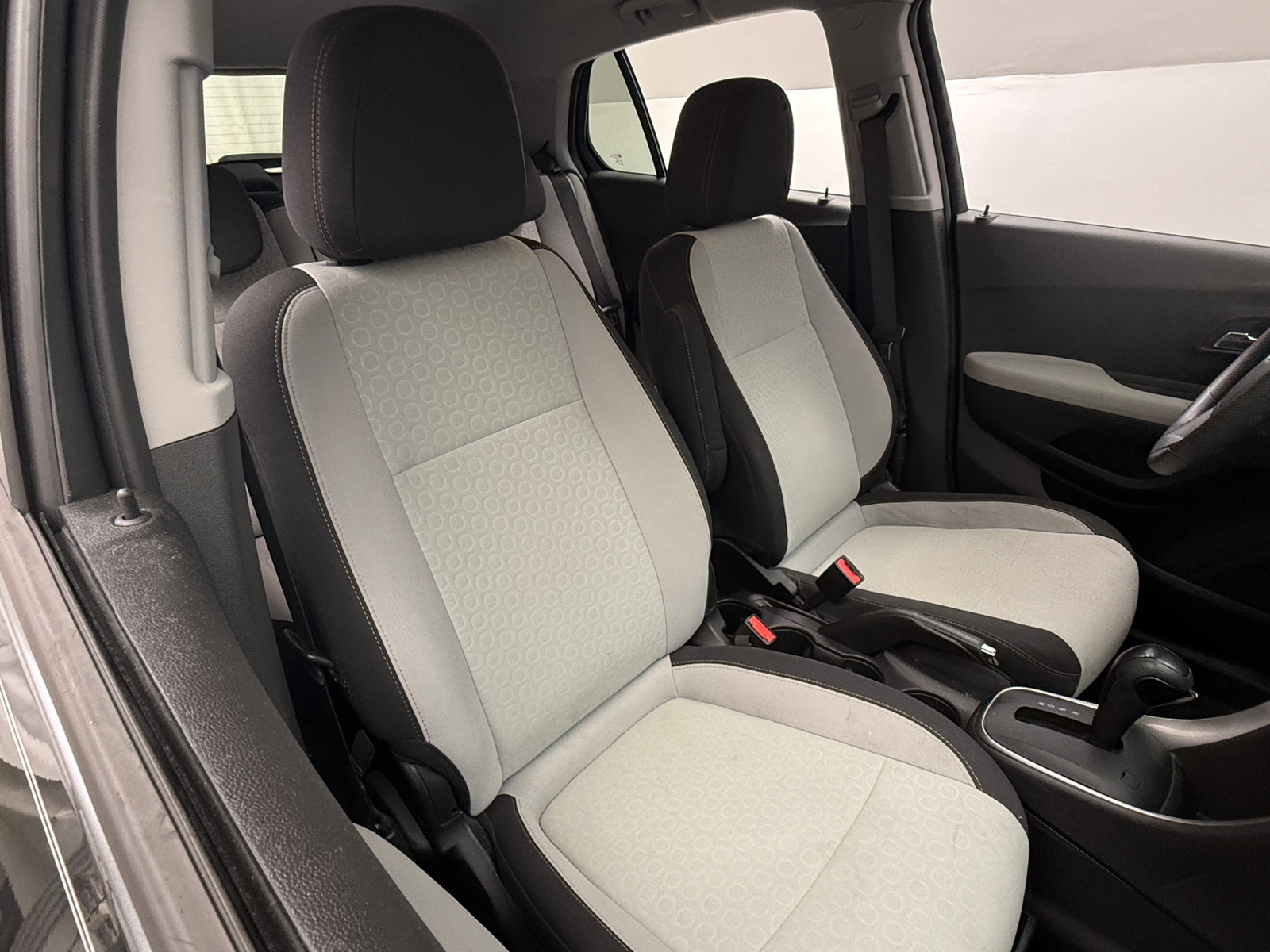 Thumbnail: 2019 Chevrolet Trax - 2