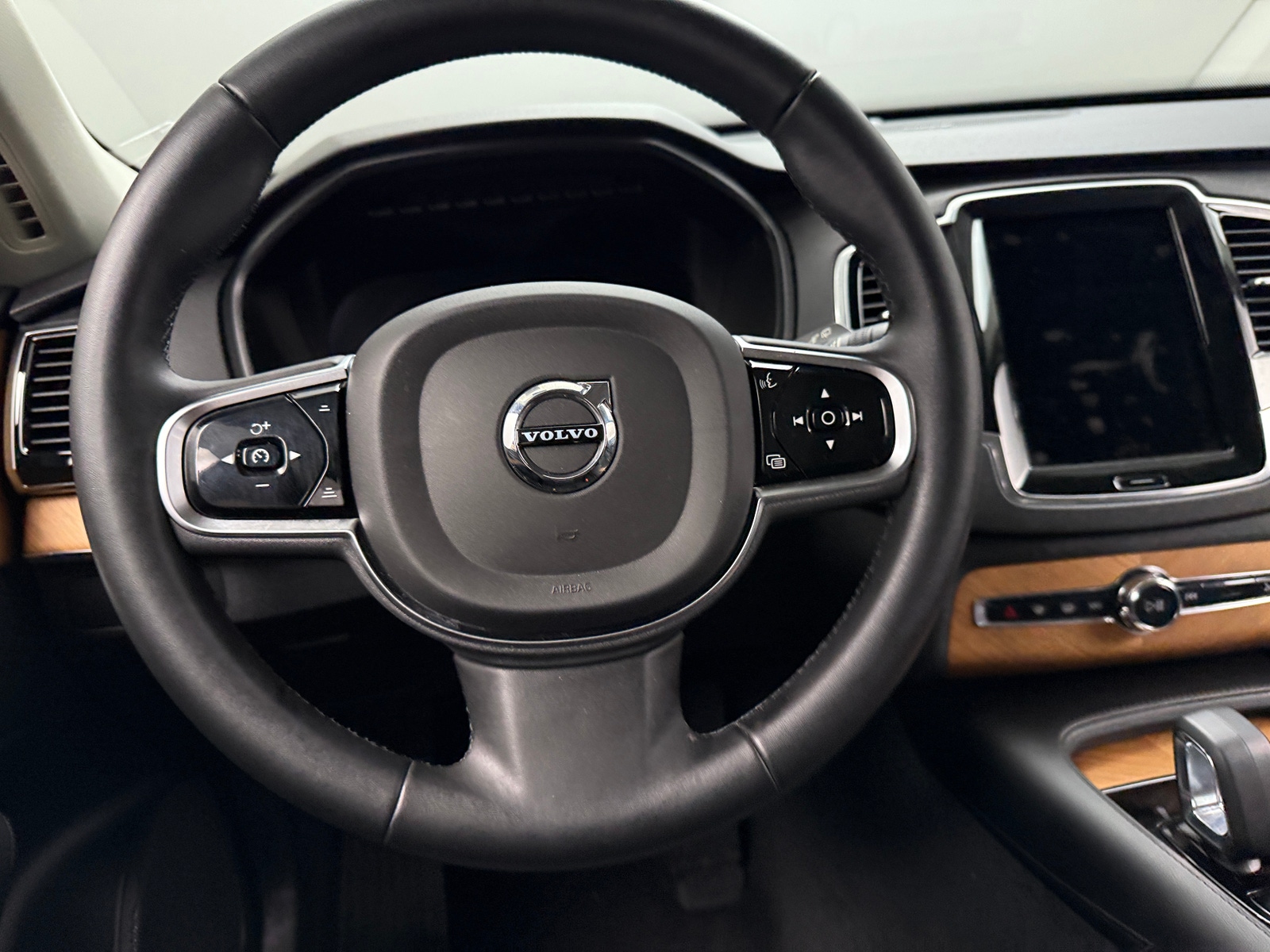 Thumbnail: 2023 Volvo XC90 - 4