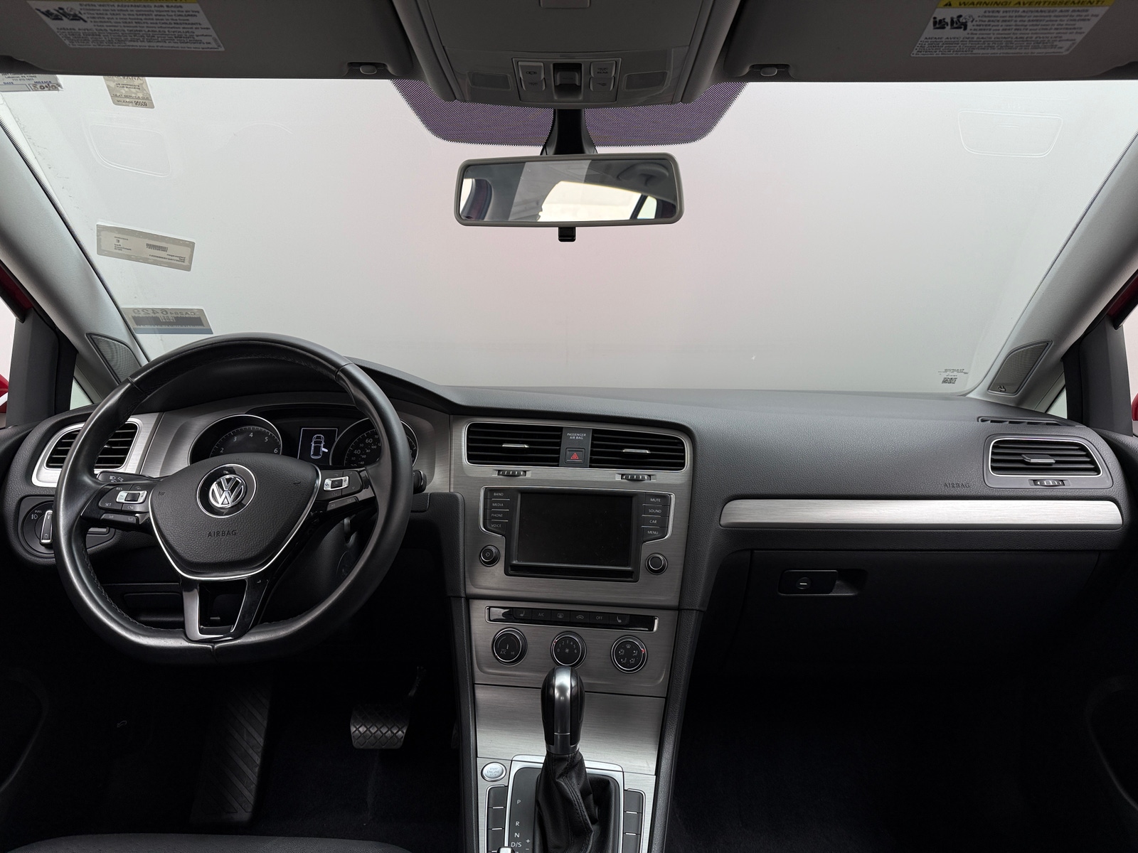 Thumbnail: 2016 Volkswagen Golf - 3