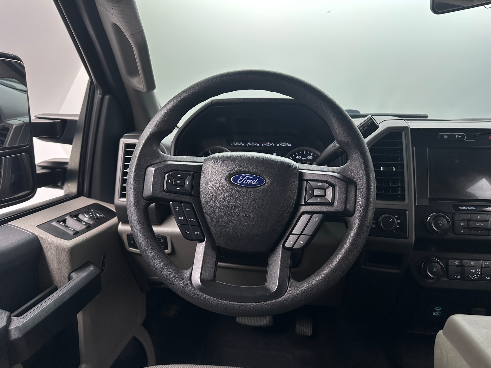 Thumbnail: 2022 Ford Econoline - 5