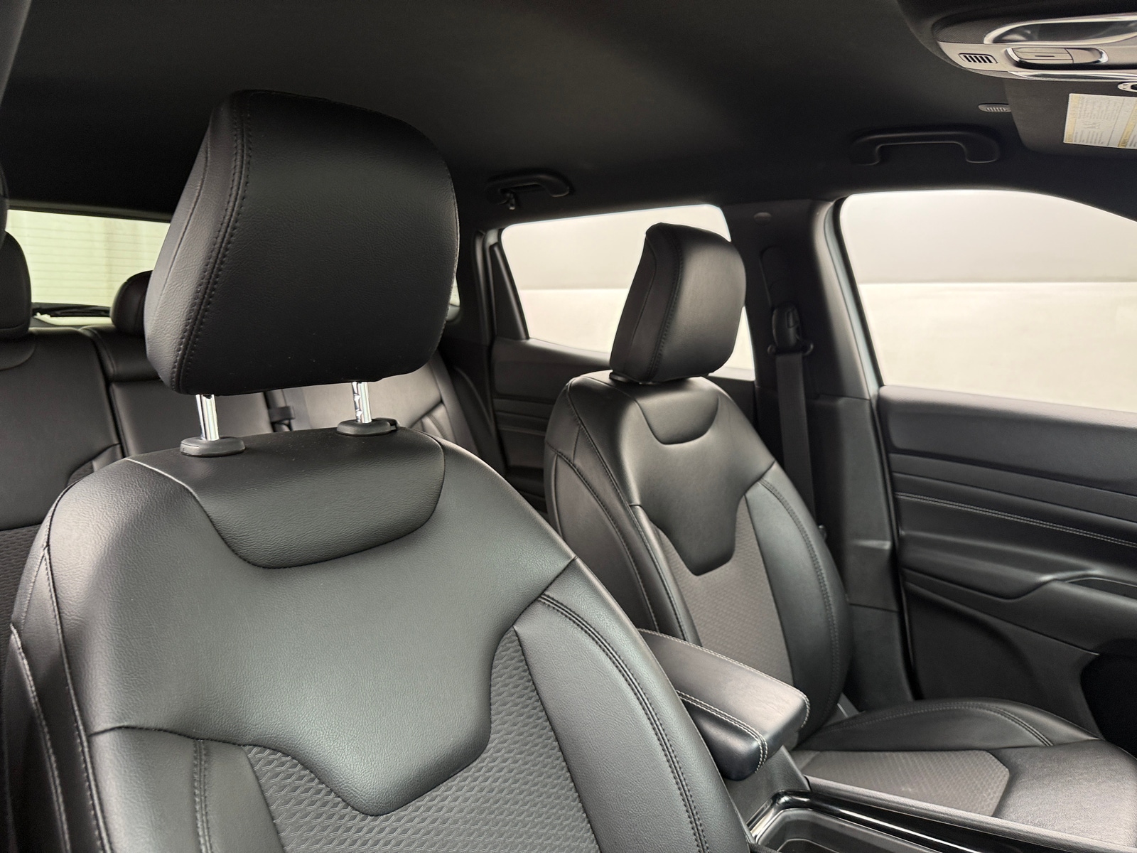 Thumbnail: 2022 Jeep Compass - 2