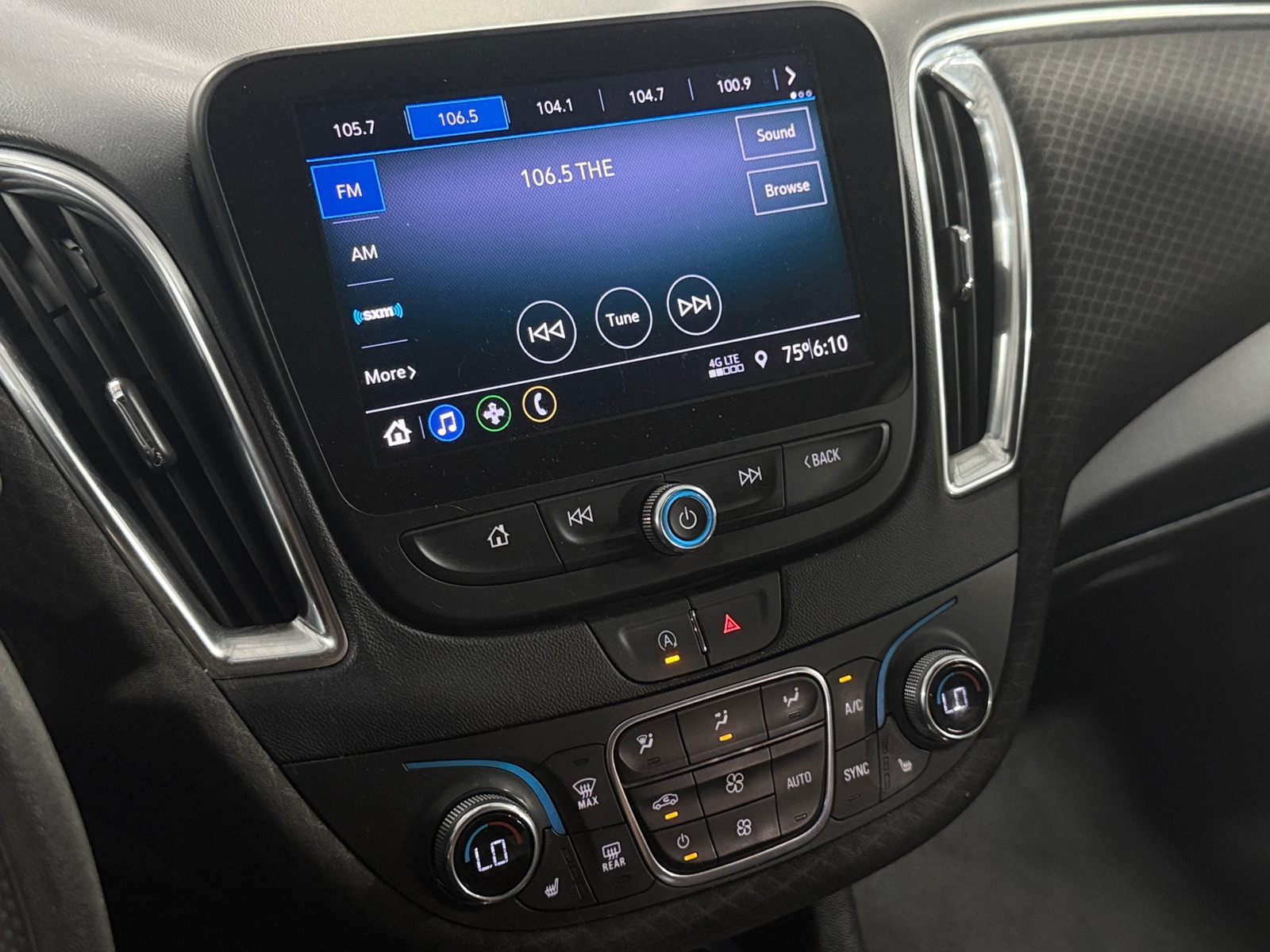 Thumbnail: 2020 Chevrolet Malibu - 4