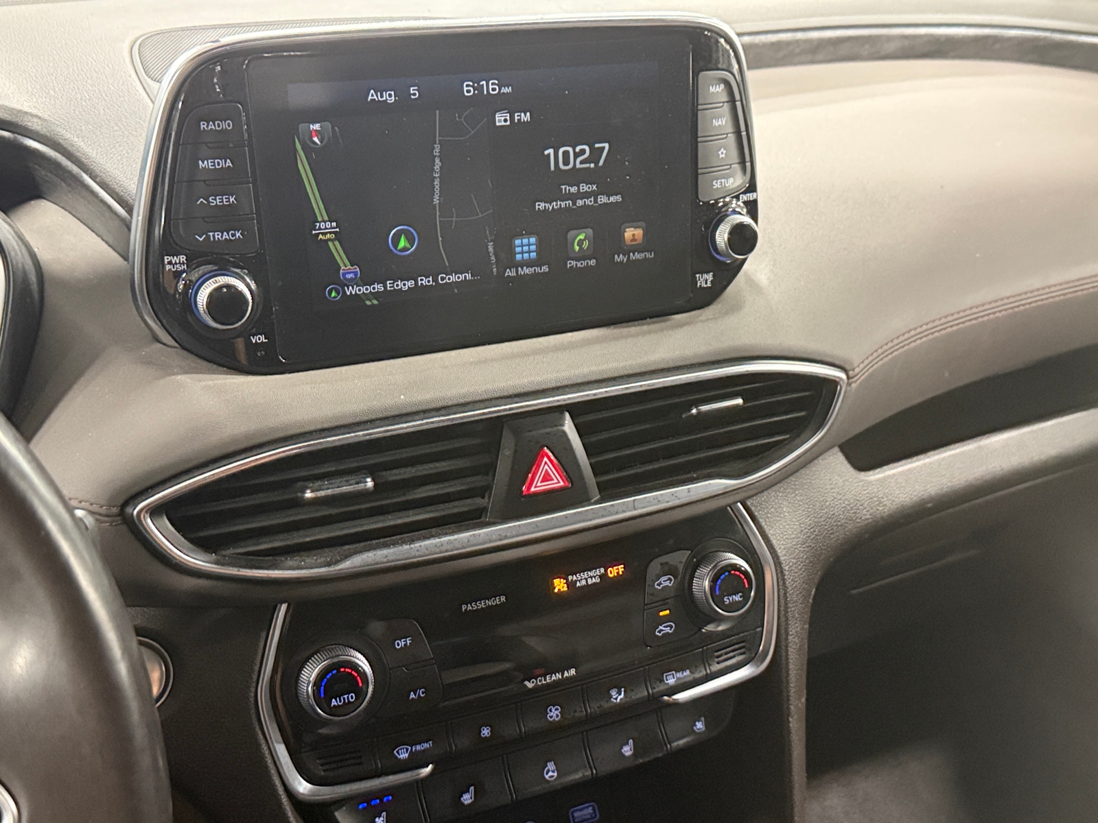 Thumbnail: 2019 Hyundai Santa Fe - 3