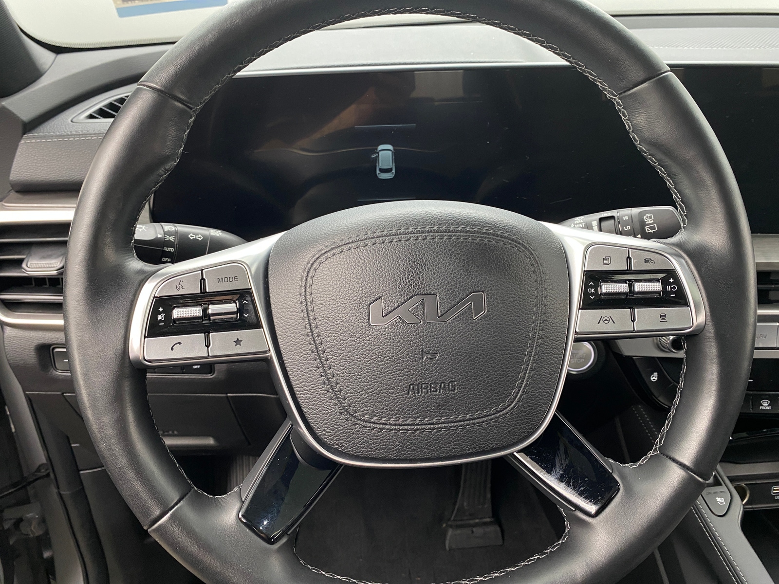 Thumbnail: 2023 Kia Telluride - 4