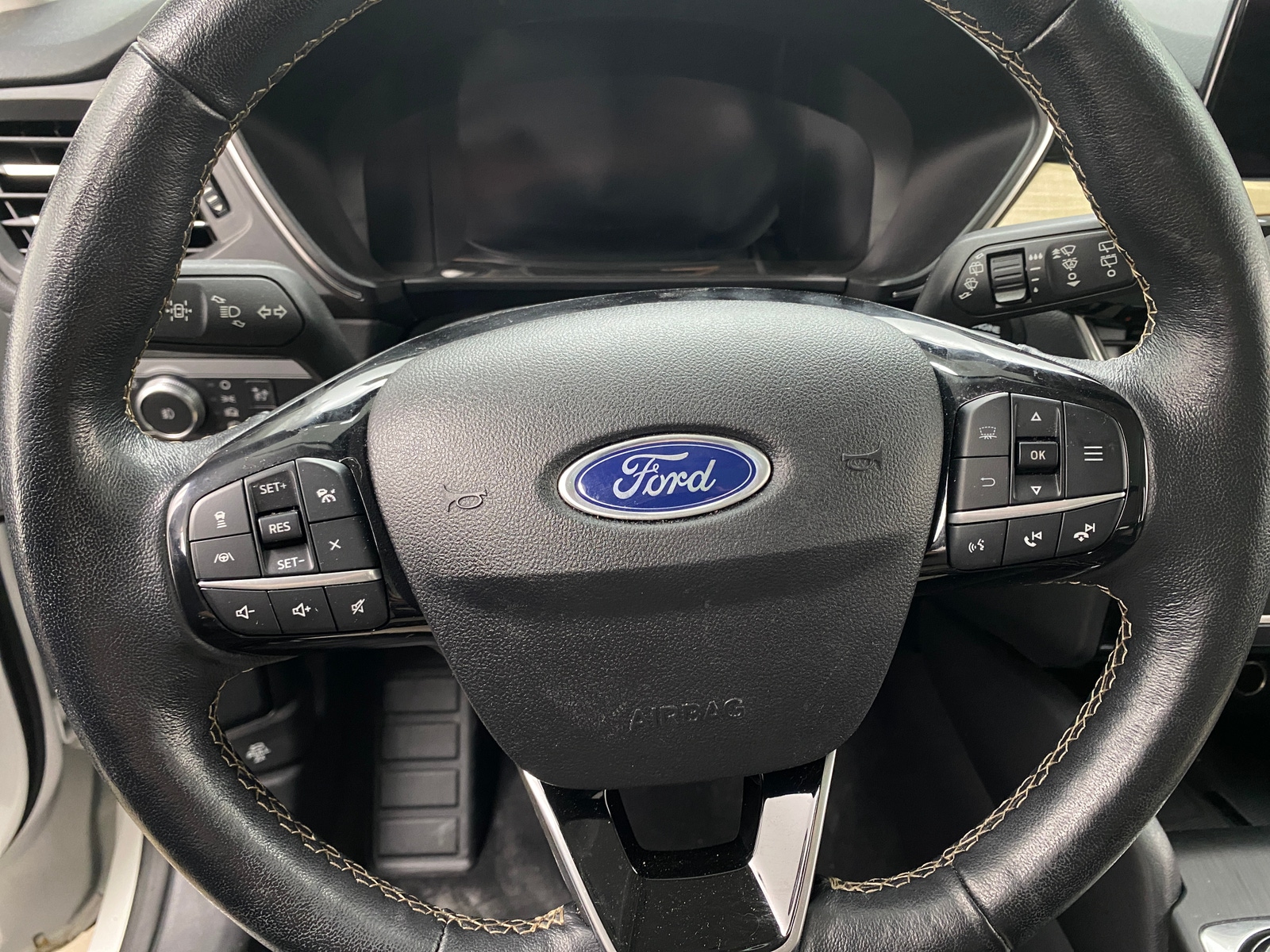 Thumbnail: 2021 Ford Escape - 5