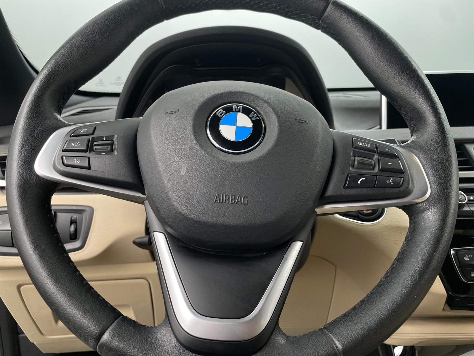 Thumbnail: 2016 BMW X1 - 4