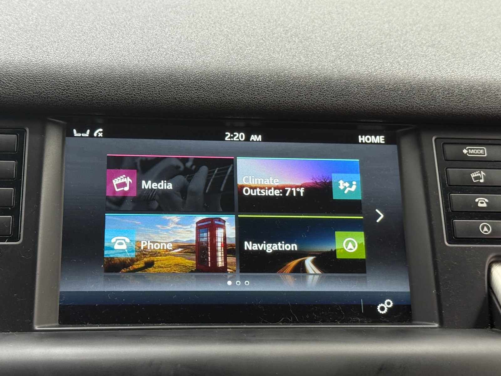 Thumbnail: 2016 Land Rover Discovery Sport - 3