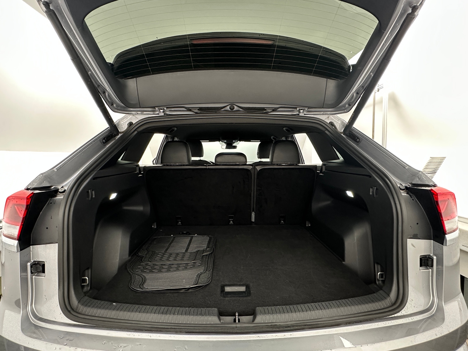 Thumbnail: 2024 Volkswagen Atlas - 6