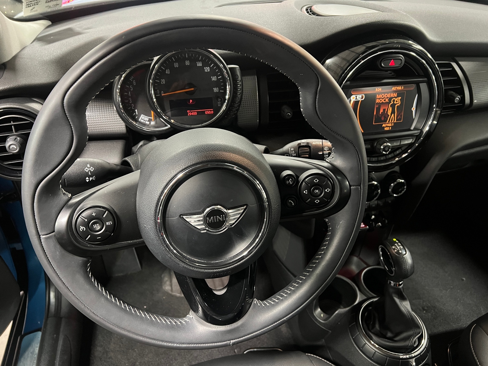 Thumbnail: 2015 MINI Cooper Hardtop - 4
