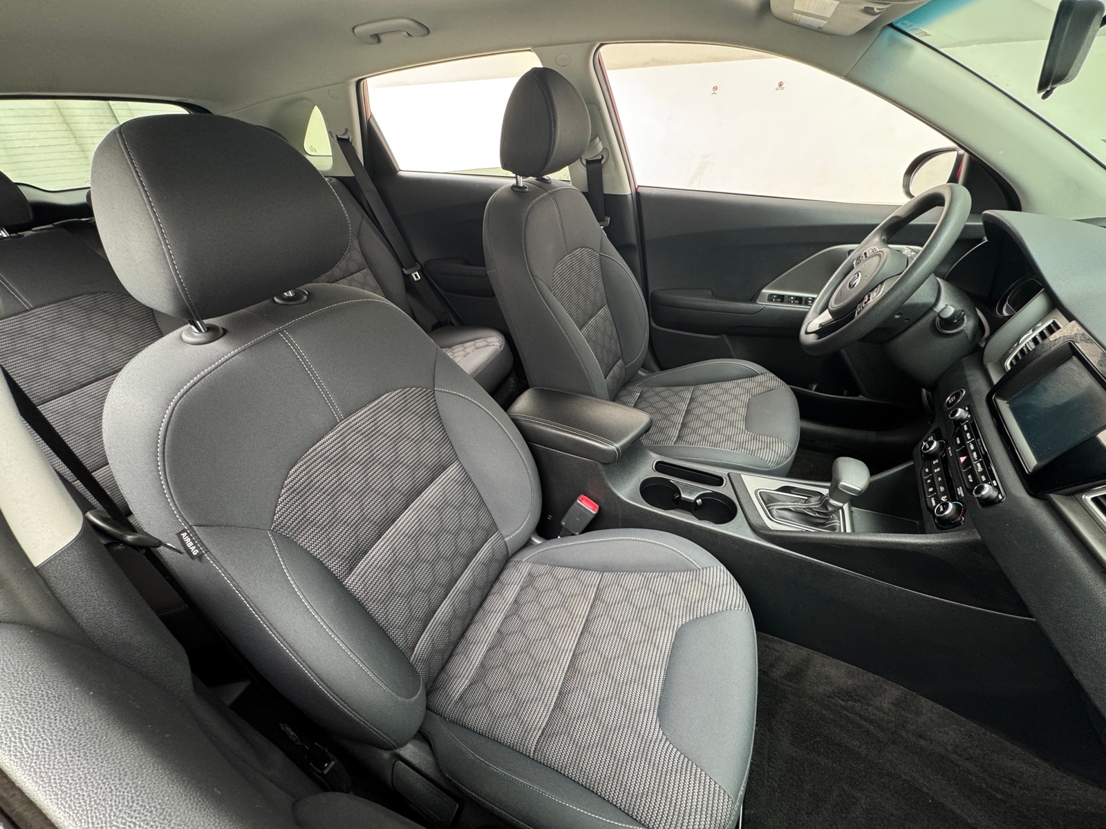 Thumbnail: 2018 Kia Niro - 2