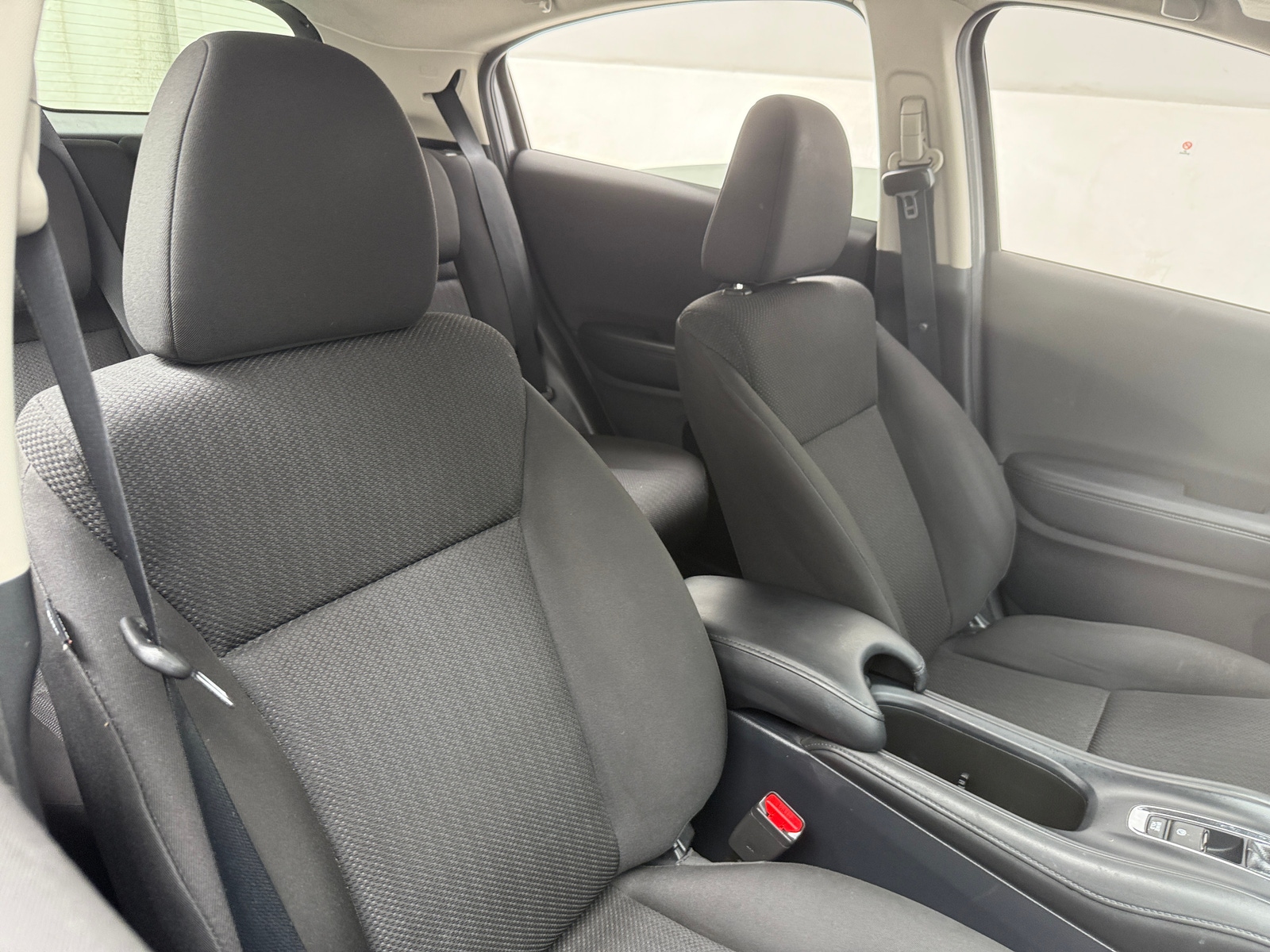 Thumbnail: 2016 Honda HR-V - 2