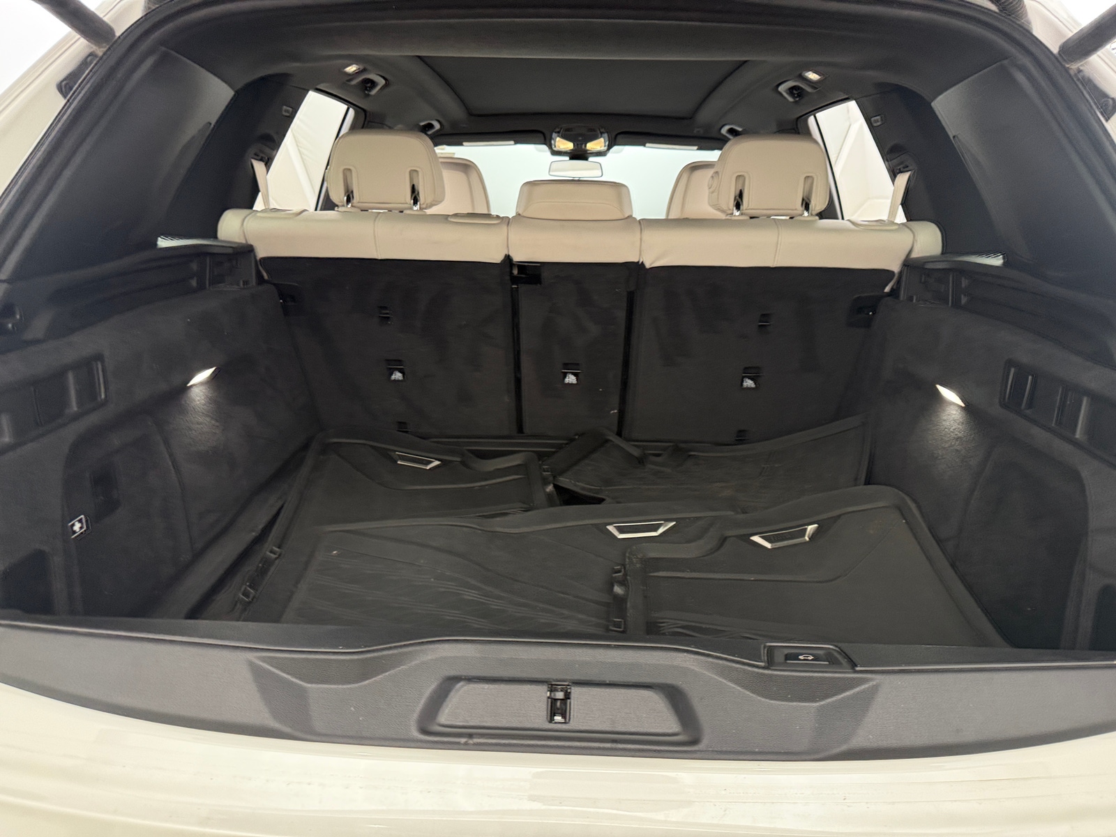 Thumbnail: 2021 BMW X5 - 6
