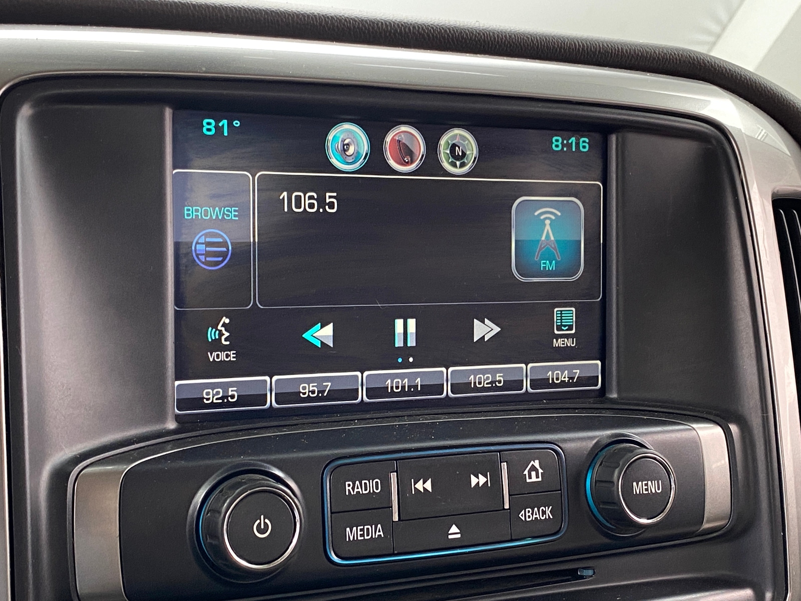 Thumbnail: 2015 Chevrolet Silverado 1500 - 4