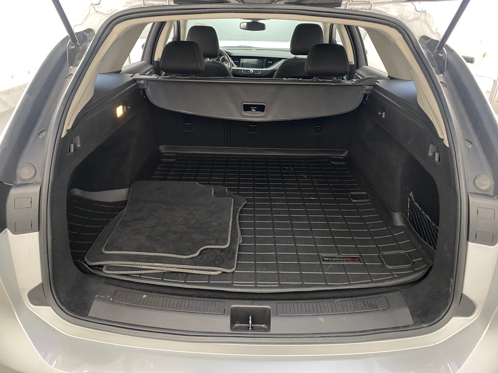 Thumbnail: 2018 Buick Regal - 7