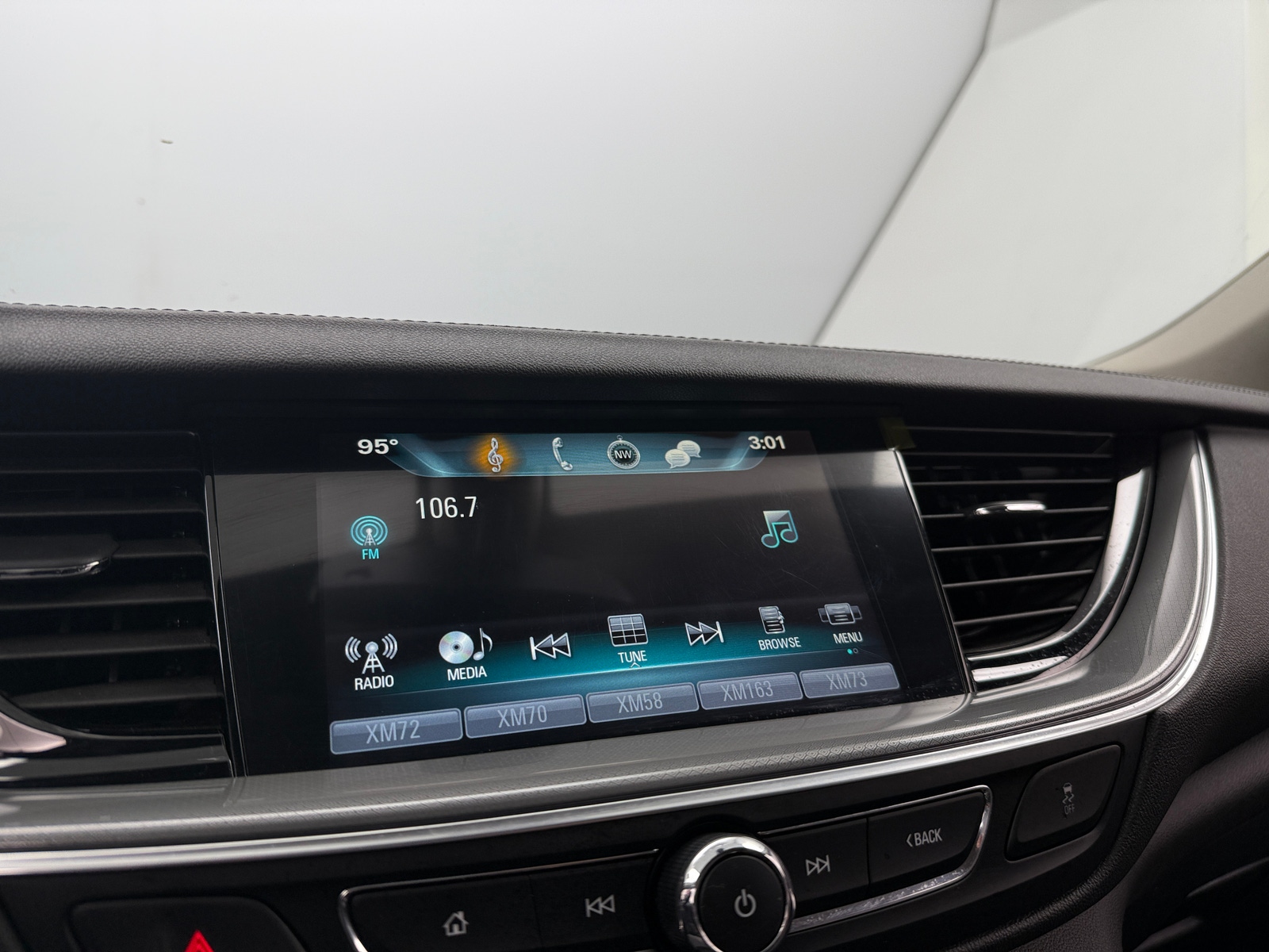 Thumbnail: 2018 Buick Regal - 4