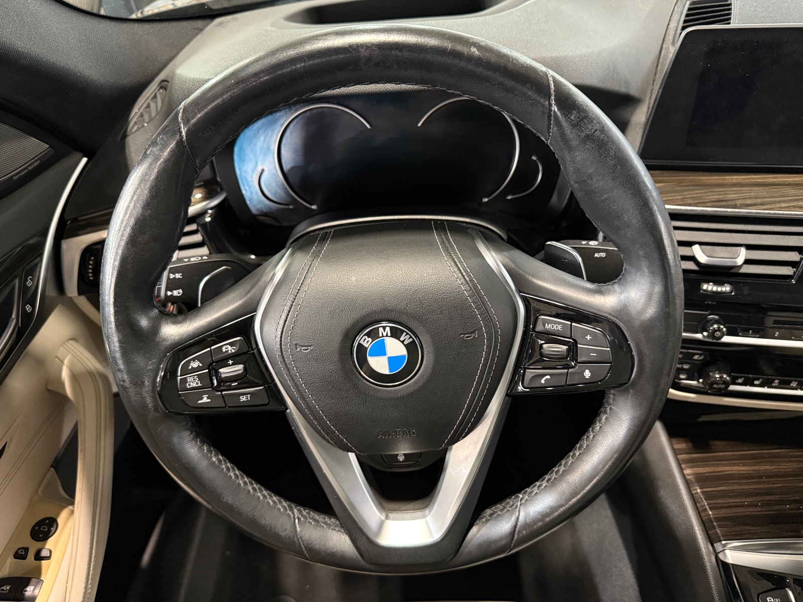 Thumbnail: 2018 BMW 5 Series - 4