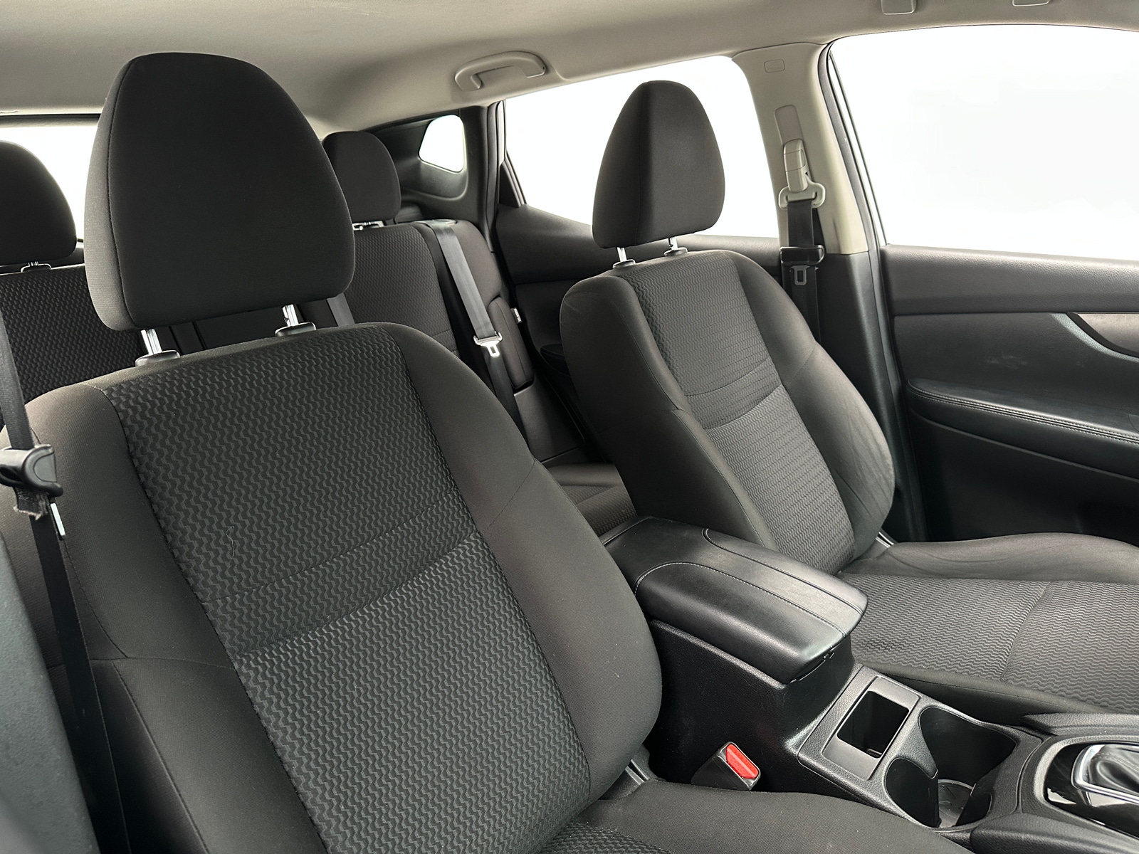 Thumbnail: 2021 Nissan Rogue Sport - 2