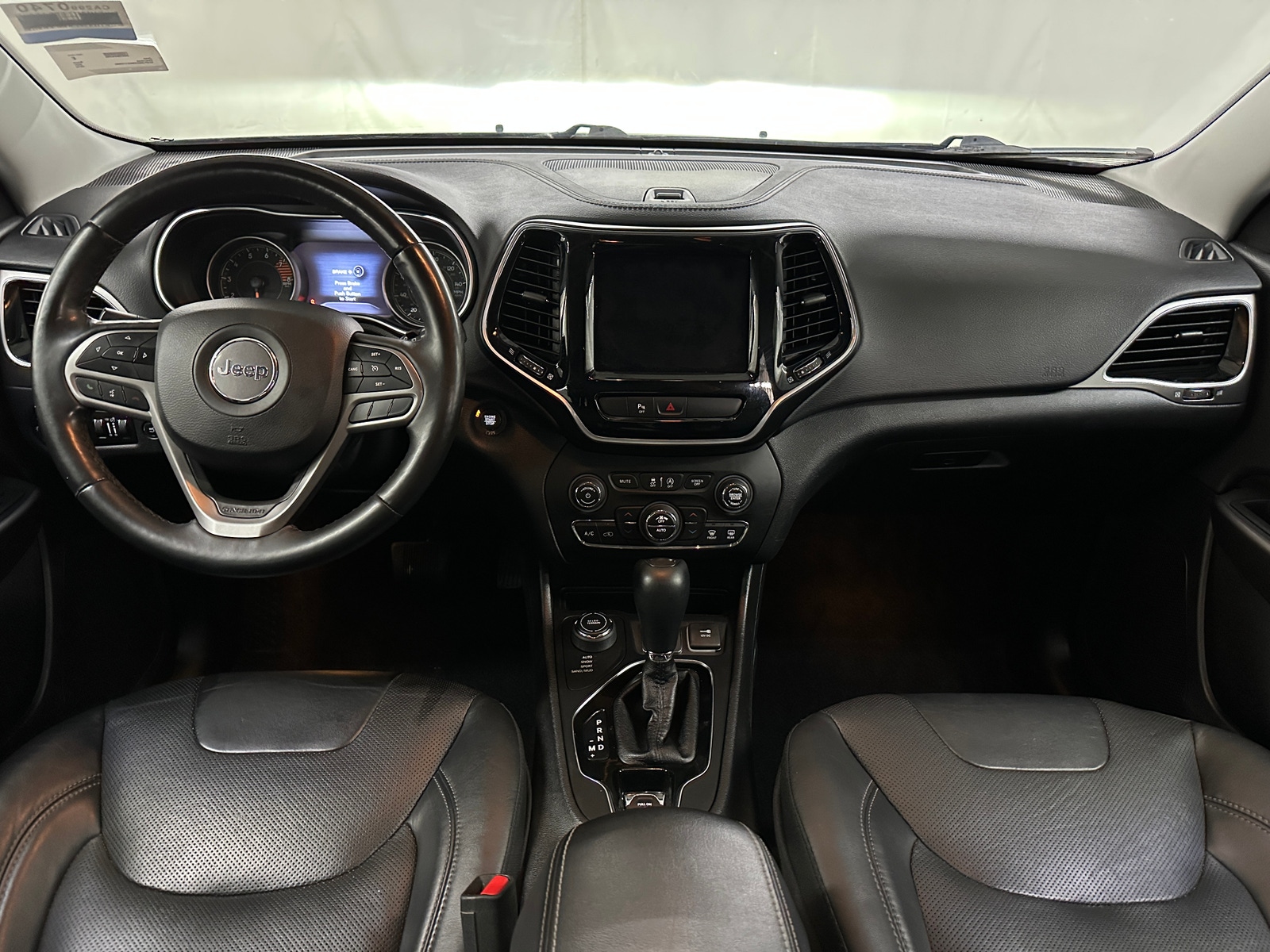 Thumbnail: 2019 Jeep Cherokee - 3