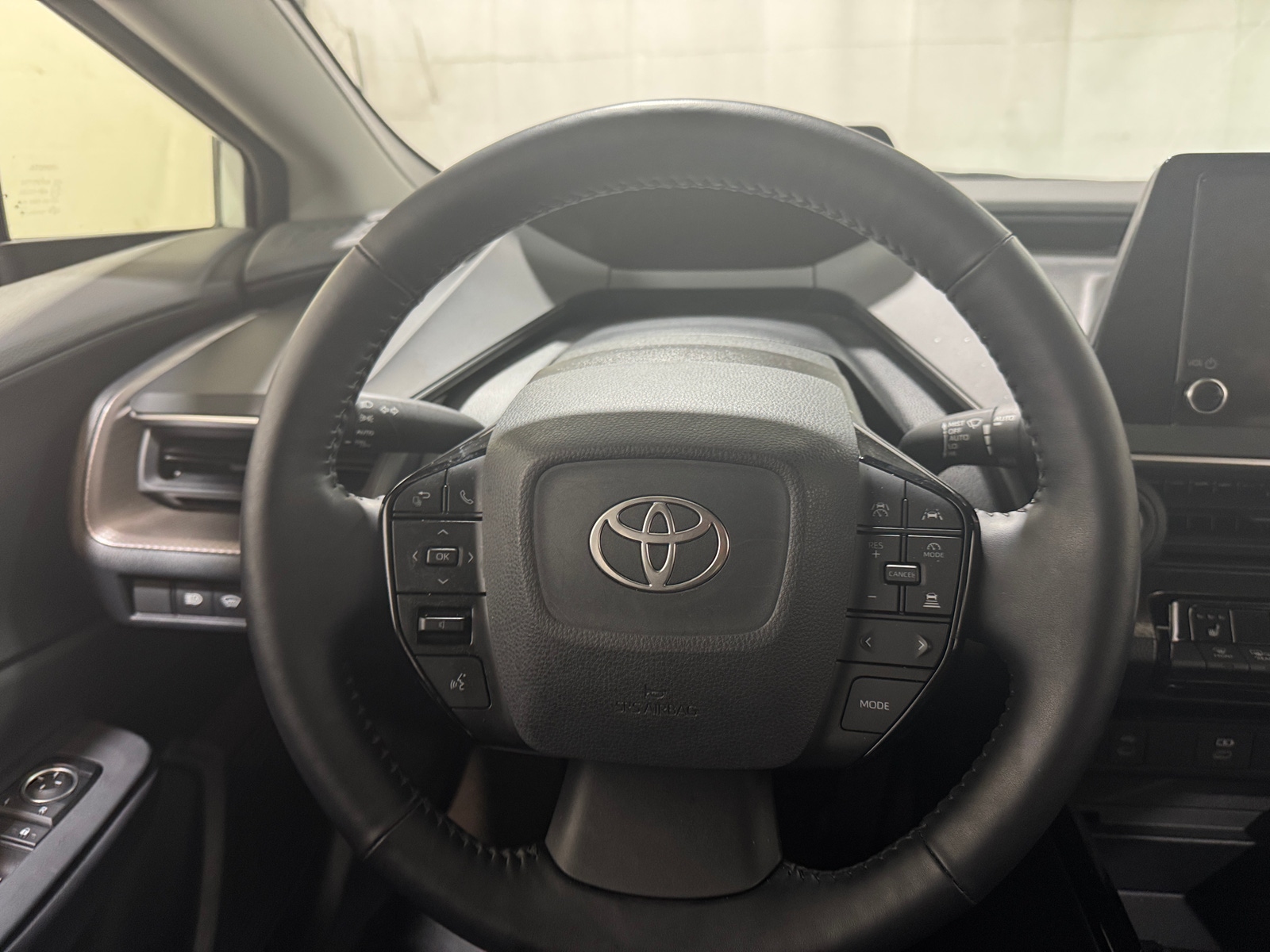 Thumbnail: 2024 Toyota Prius - 4