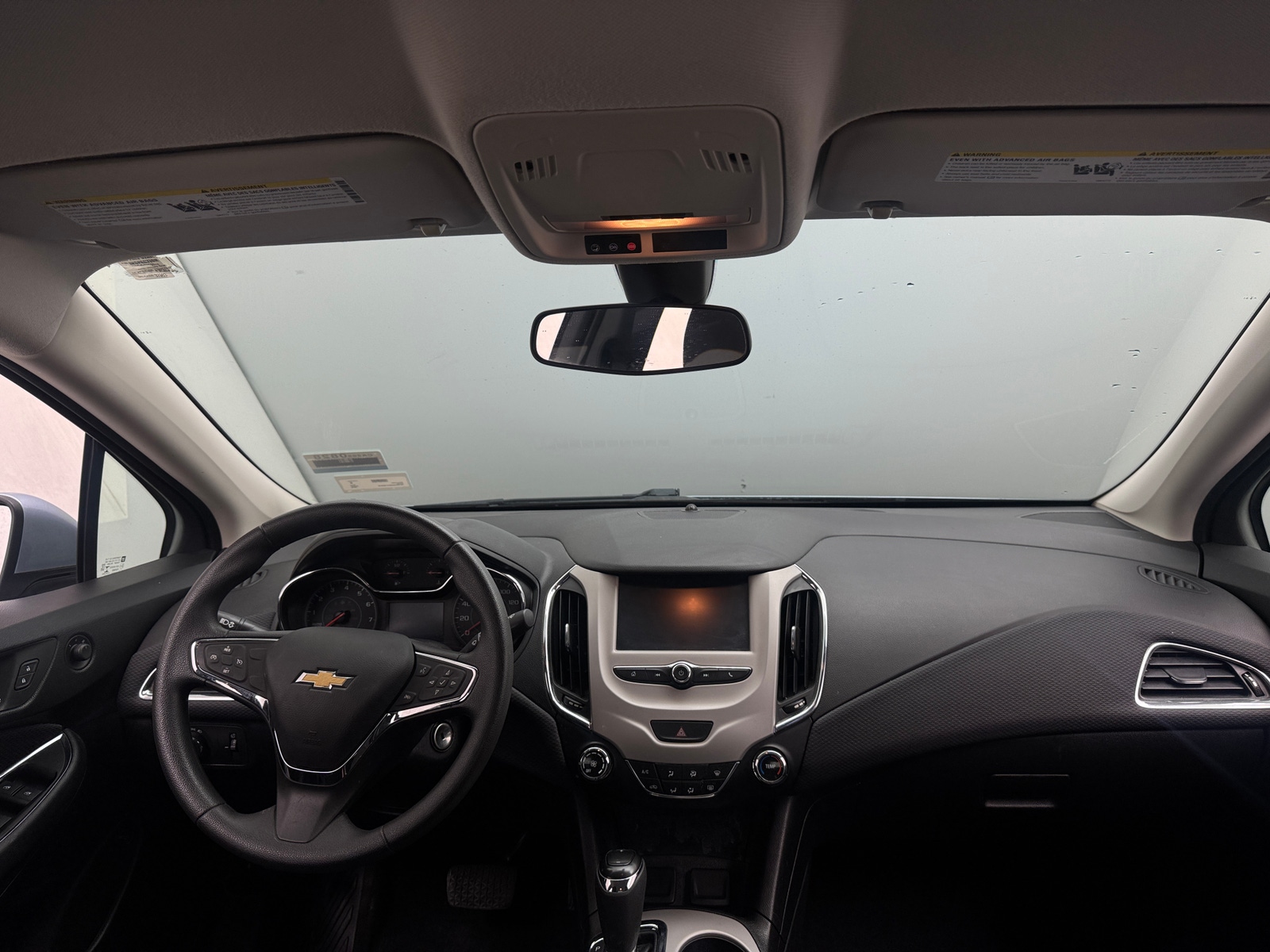 Thumbnail: 2018 Chevrolet Cruze - 3