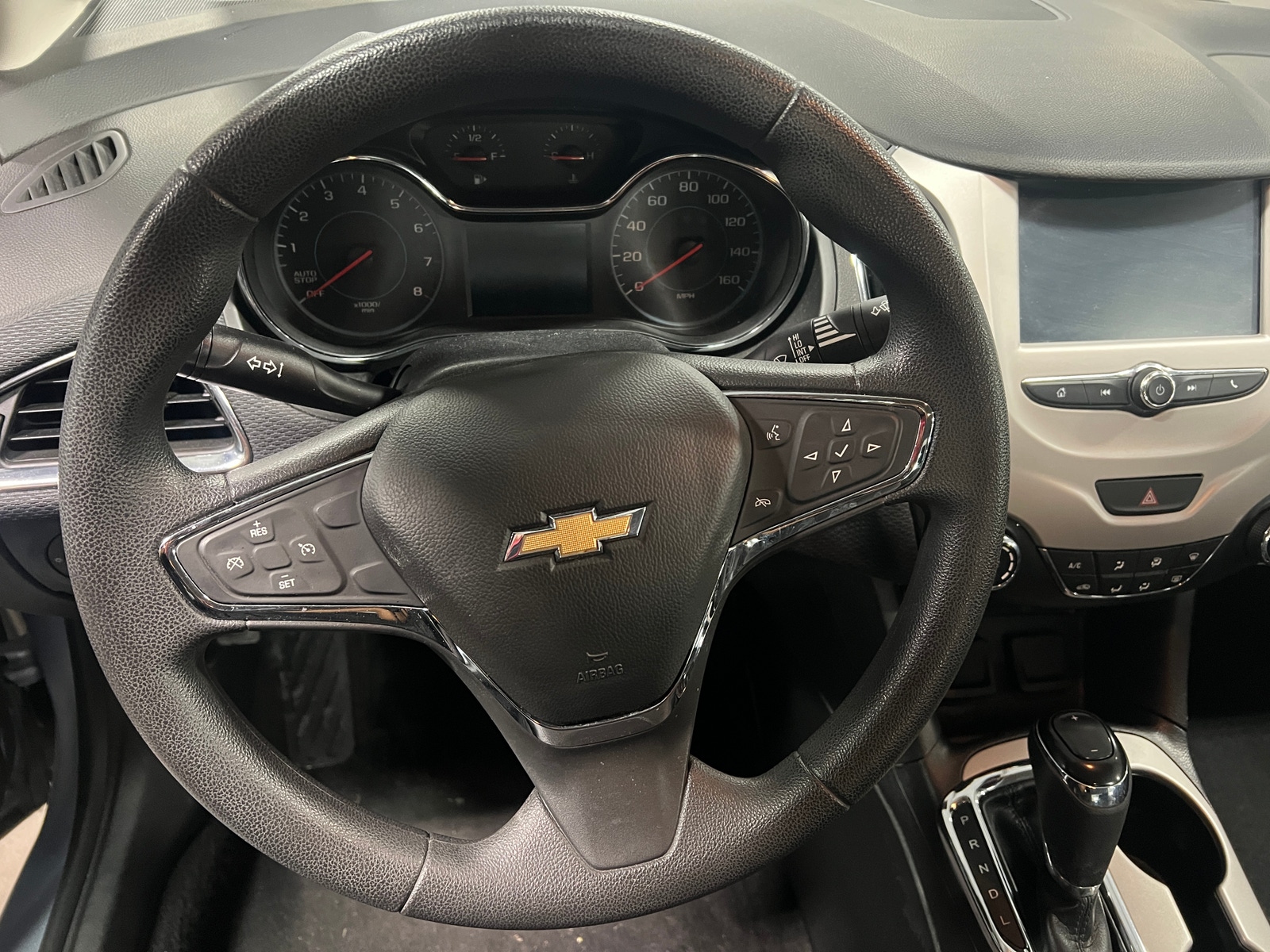 Thumbnail: 2018 Chevrolet Cruze - 5