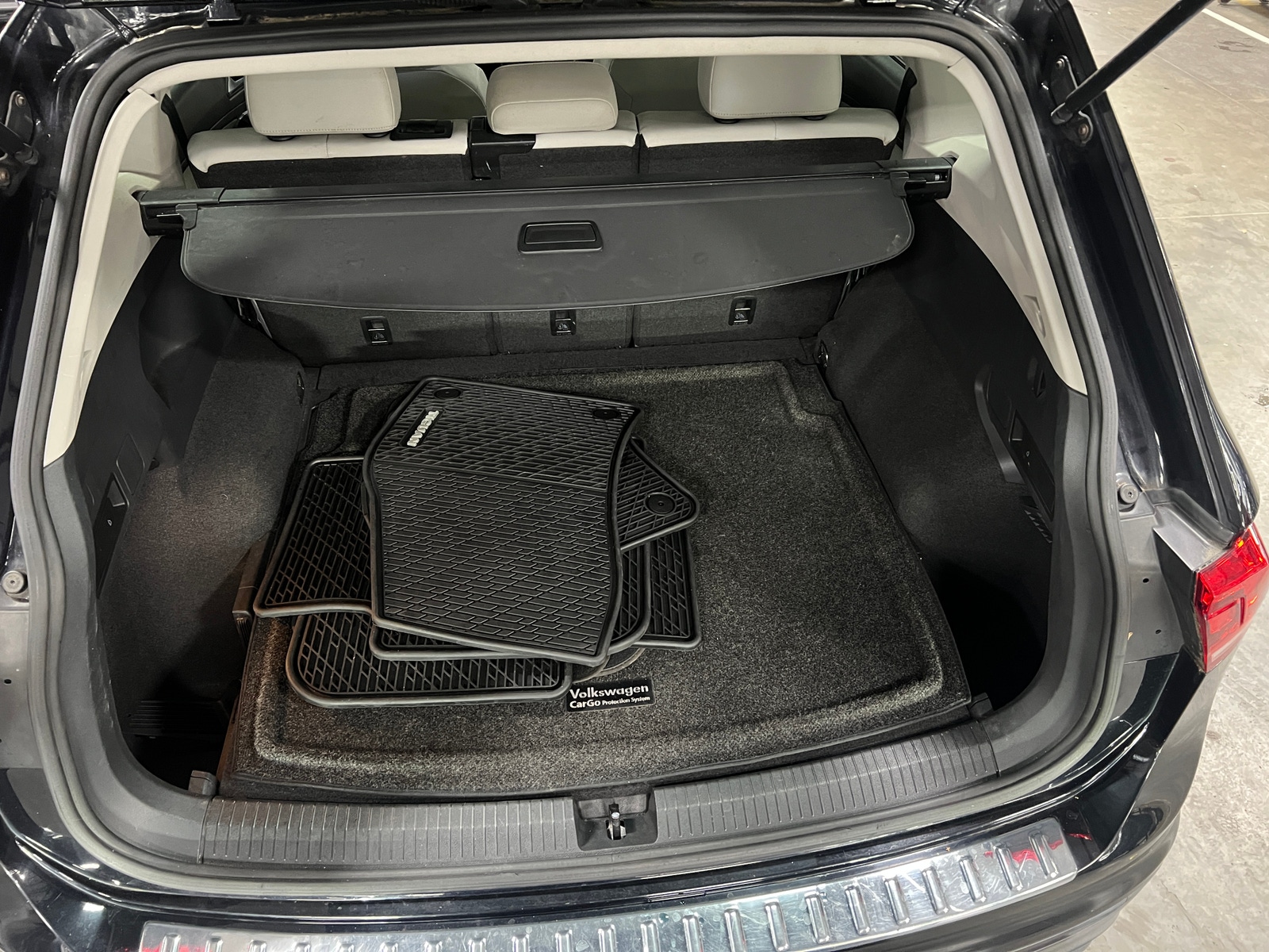 Thumbnail: 2019 Volkswagen Tiguan - 6