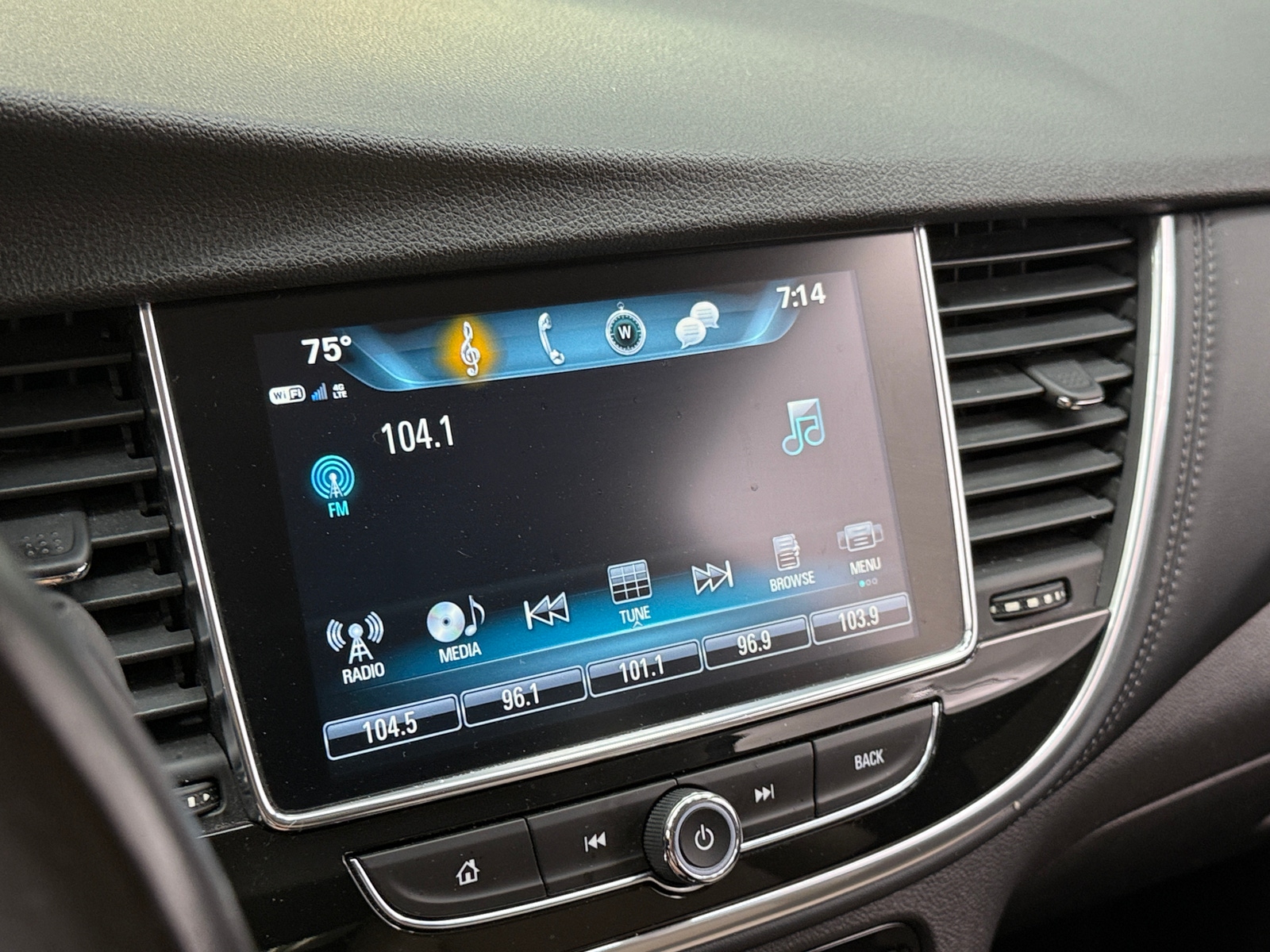 Thumbnail: 2019 Buick Encore - 3