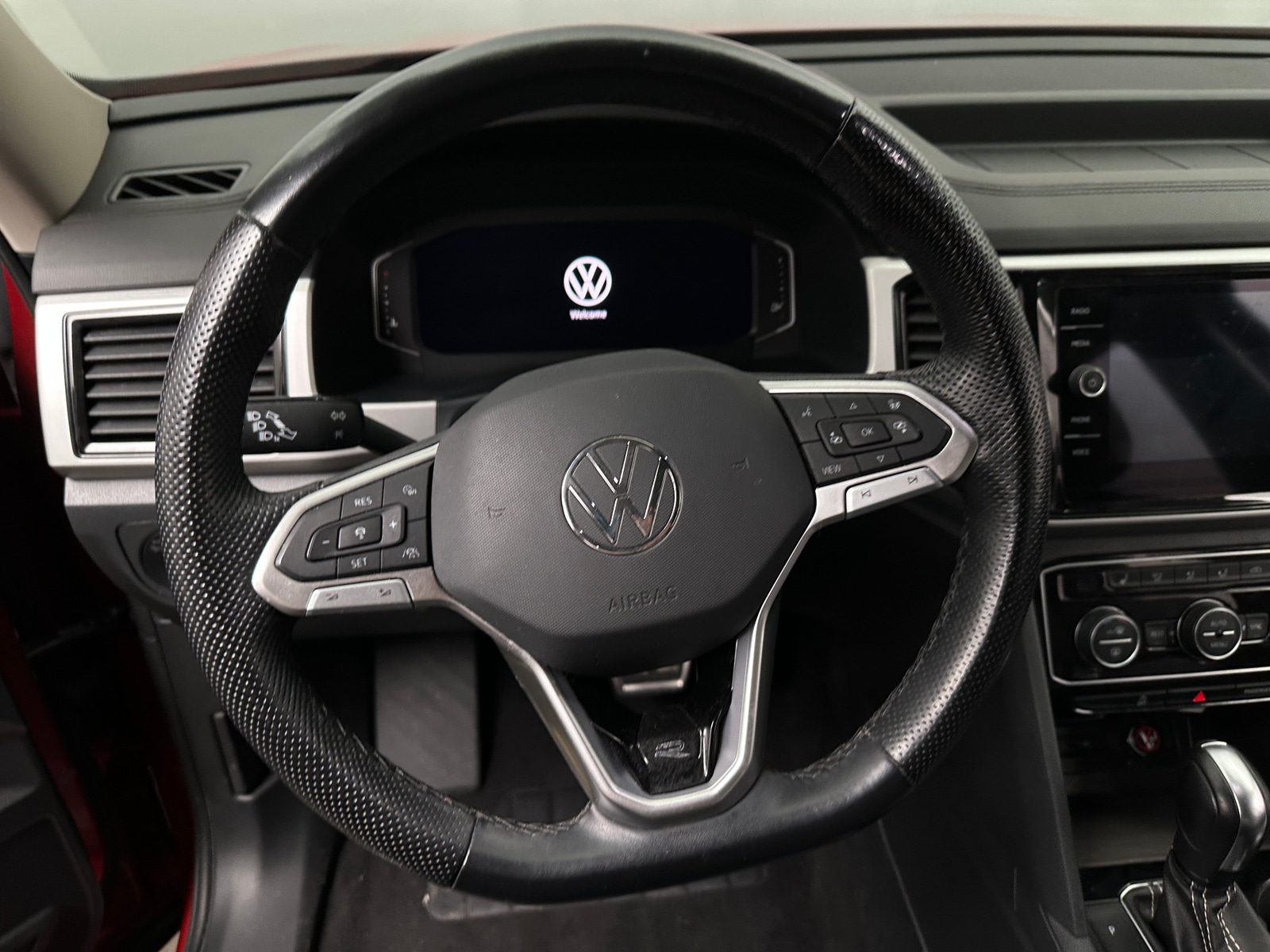Thumbnail: 2022 Volkswagen Atlas - 4