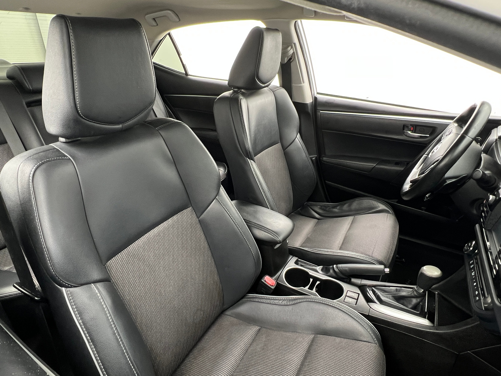 Thumbnail: 2016 Toyota Corolla - 2