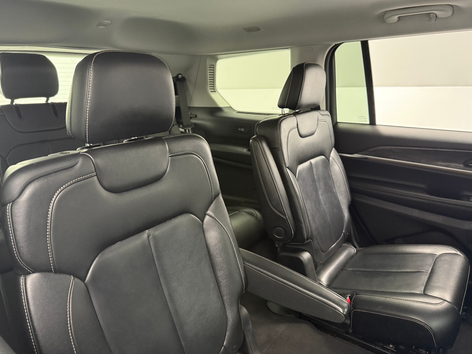 Thumbnail: 2021 Jeep Grand Cherokee L - 5