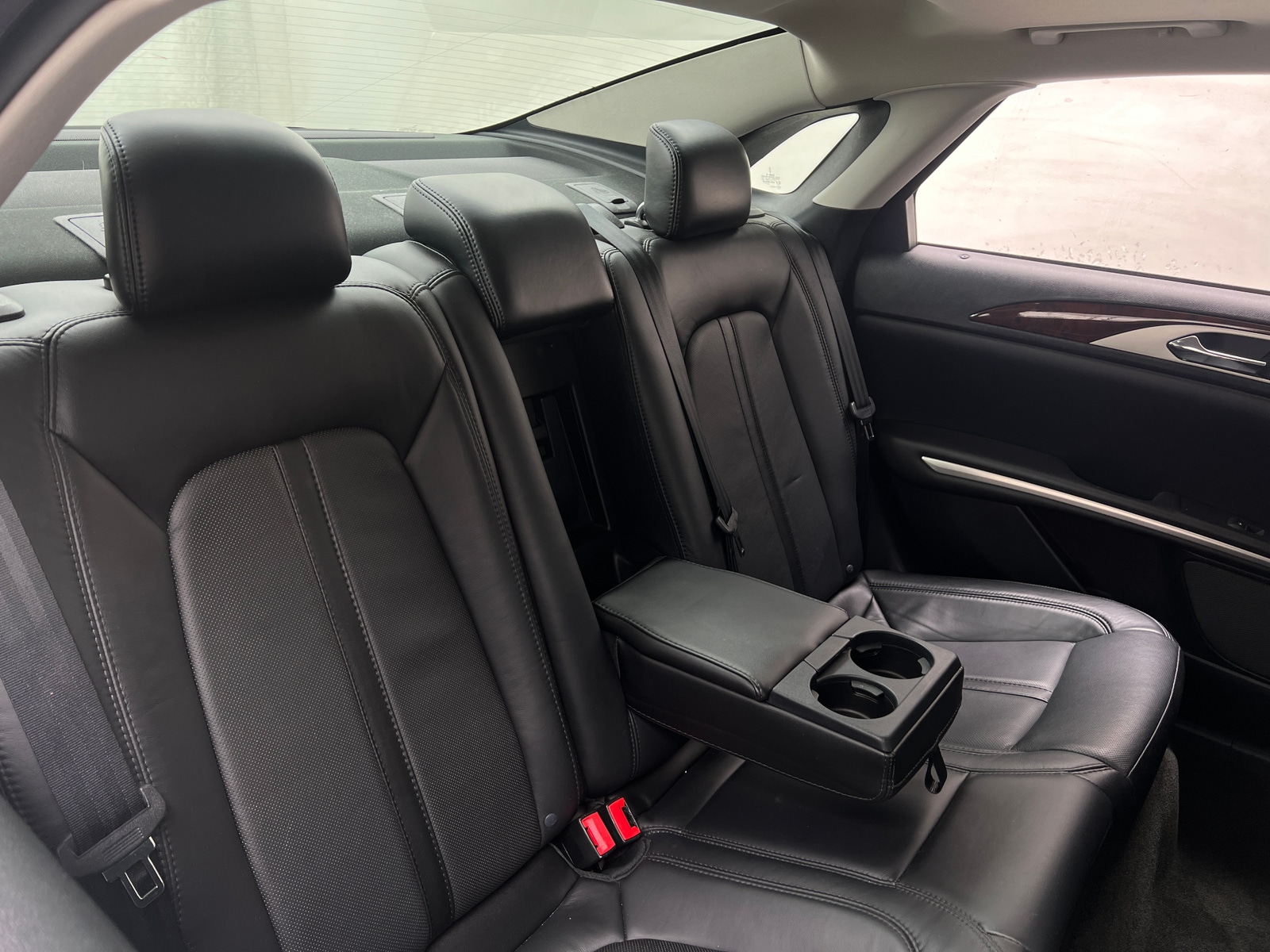 Thumbnail: 2016 Lincoln MKZ - 5