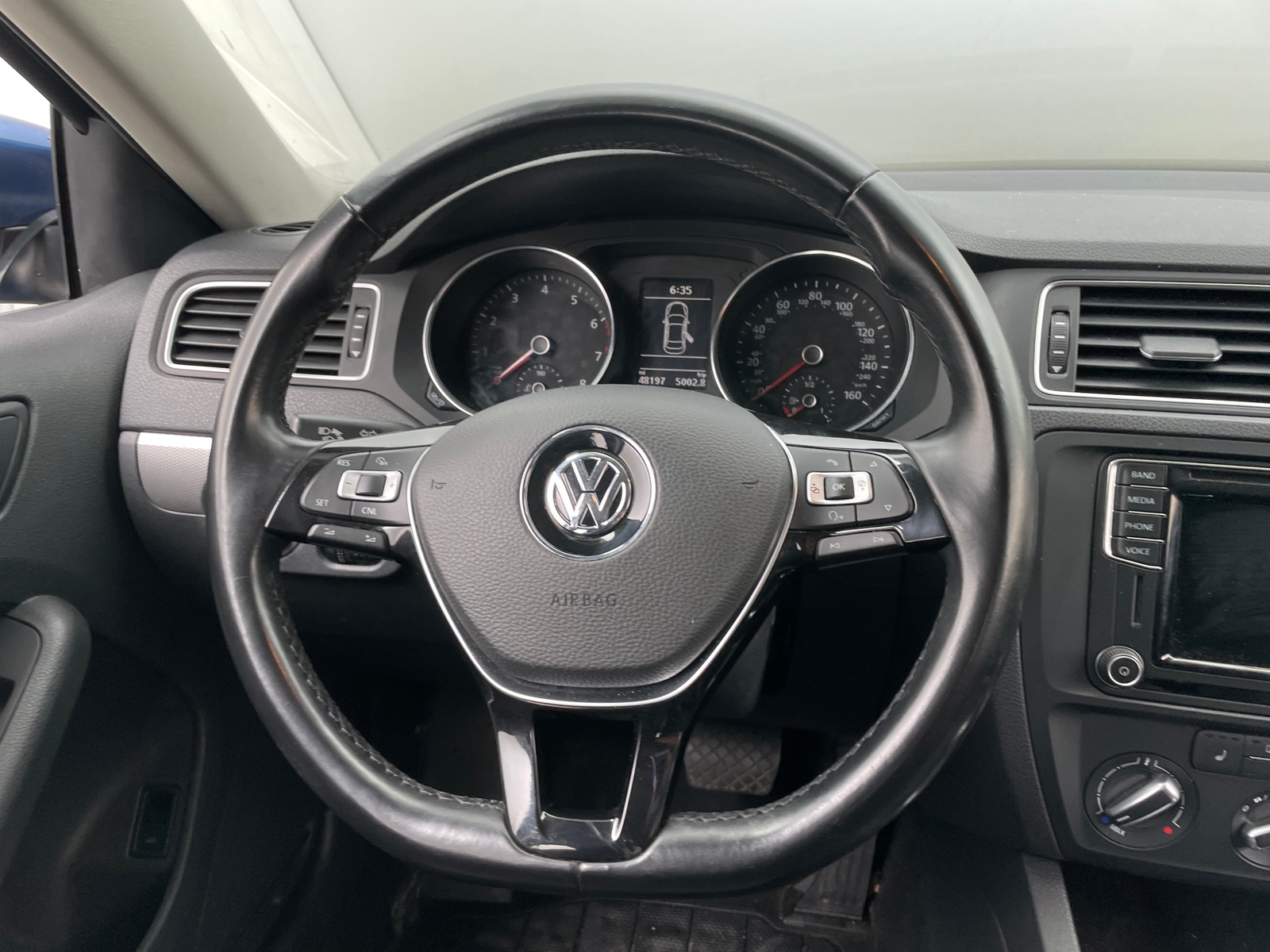 Thumbnail: 2017 Volkswagen Jetta - 4