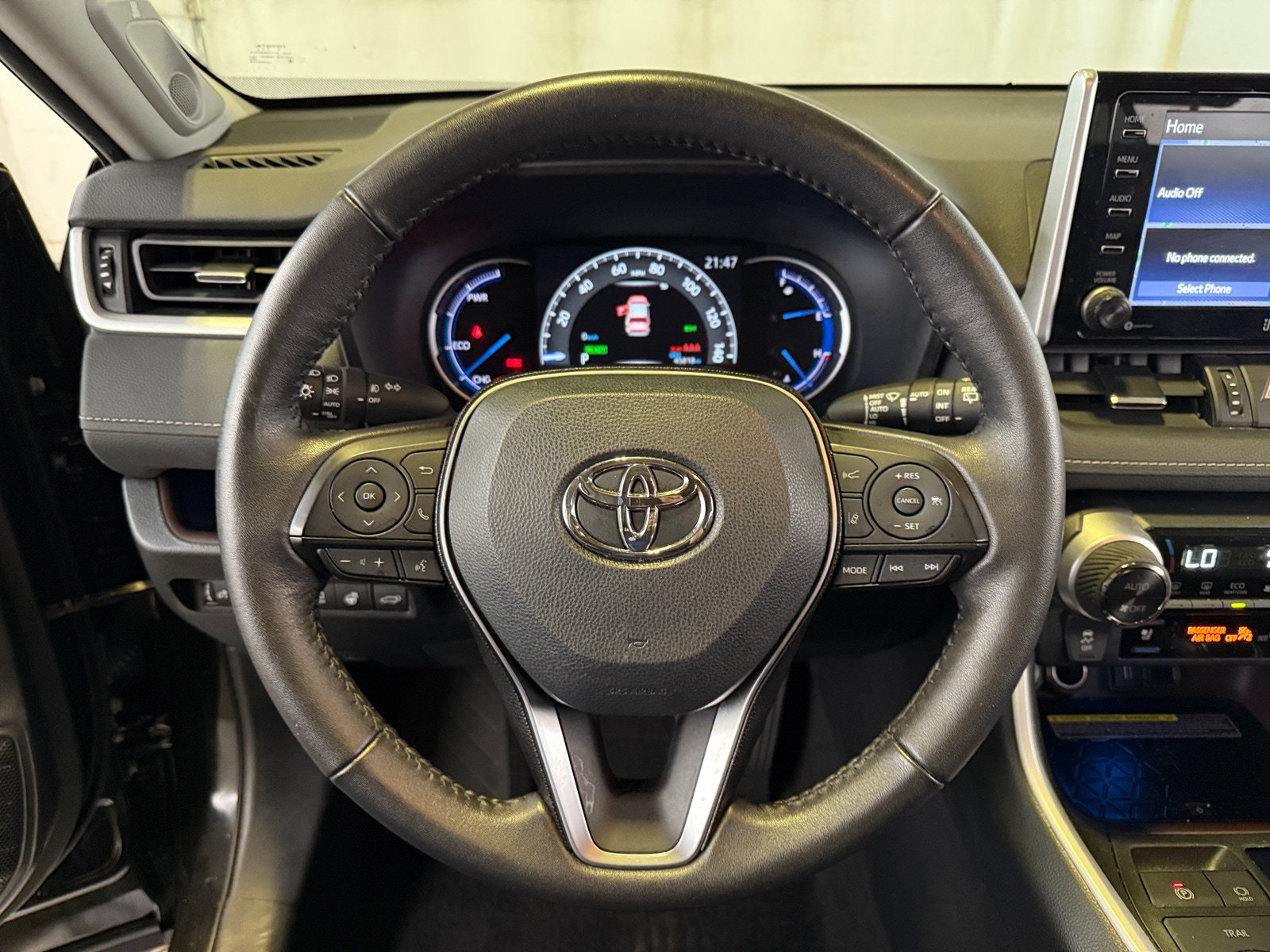 Thumbnail: 2021 Toyota RAV4 - 4