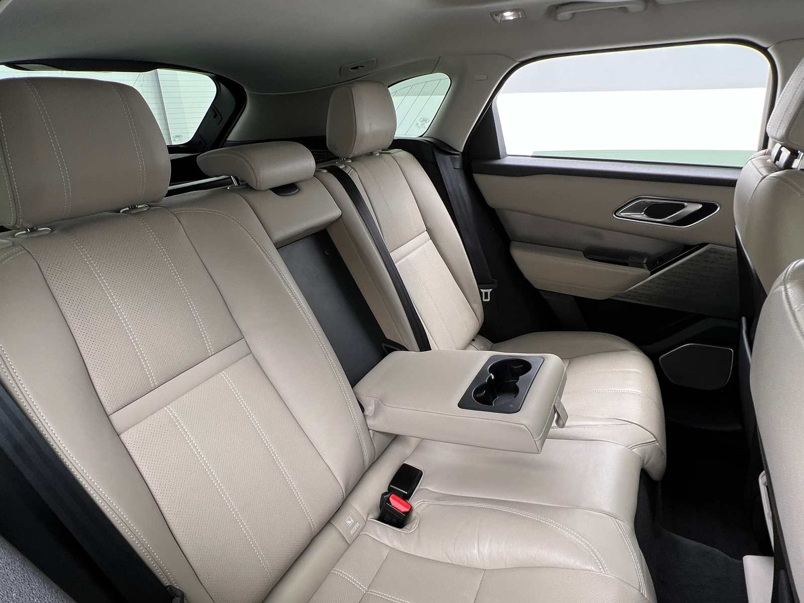Thumbnail: 2018 Land Rover Range Rover Velar - 5