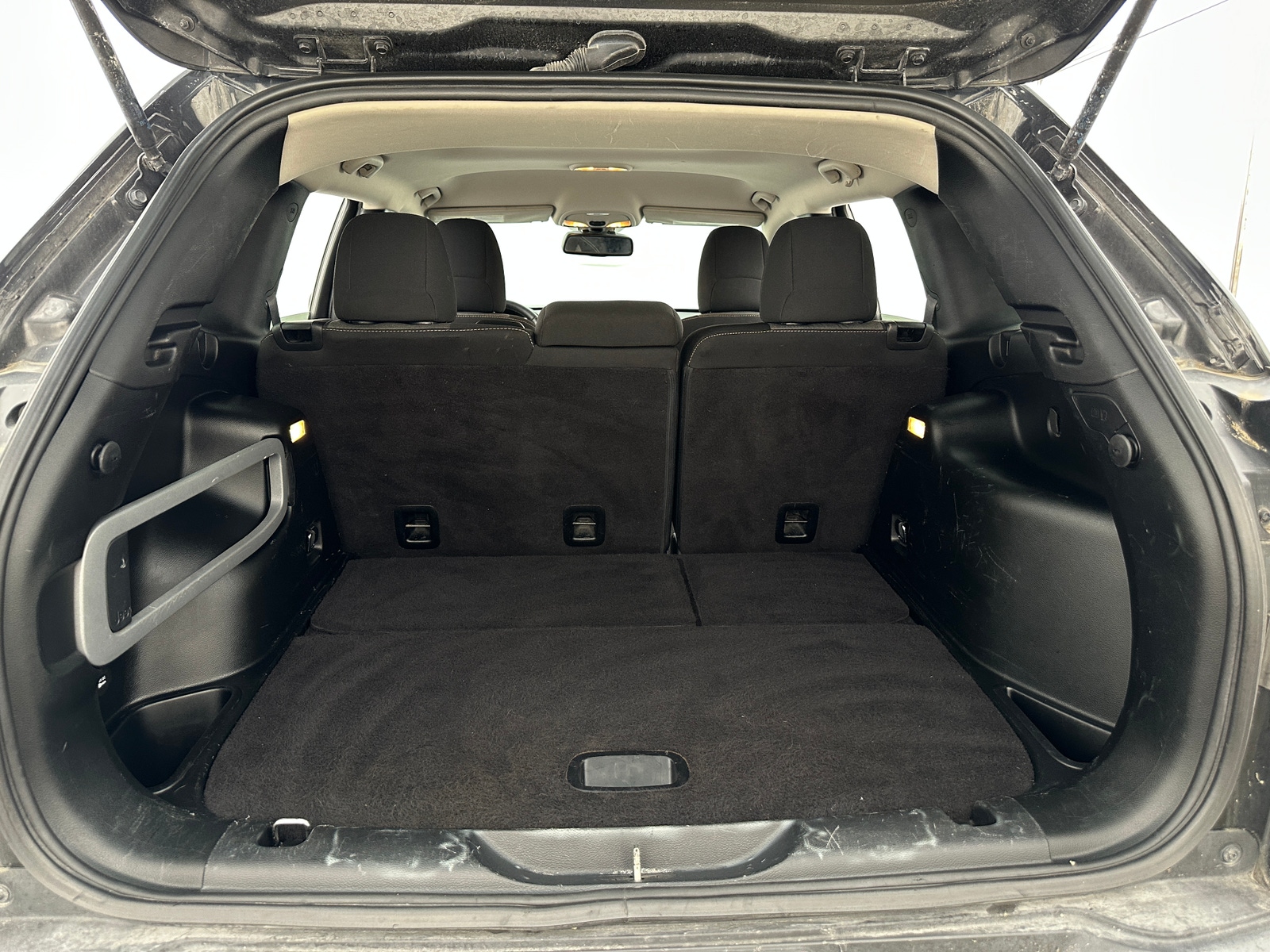 Thumbnail: 2016 Jeep Cherokee - 7