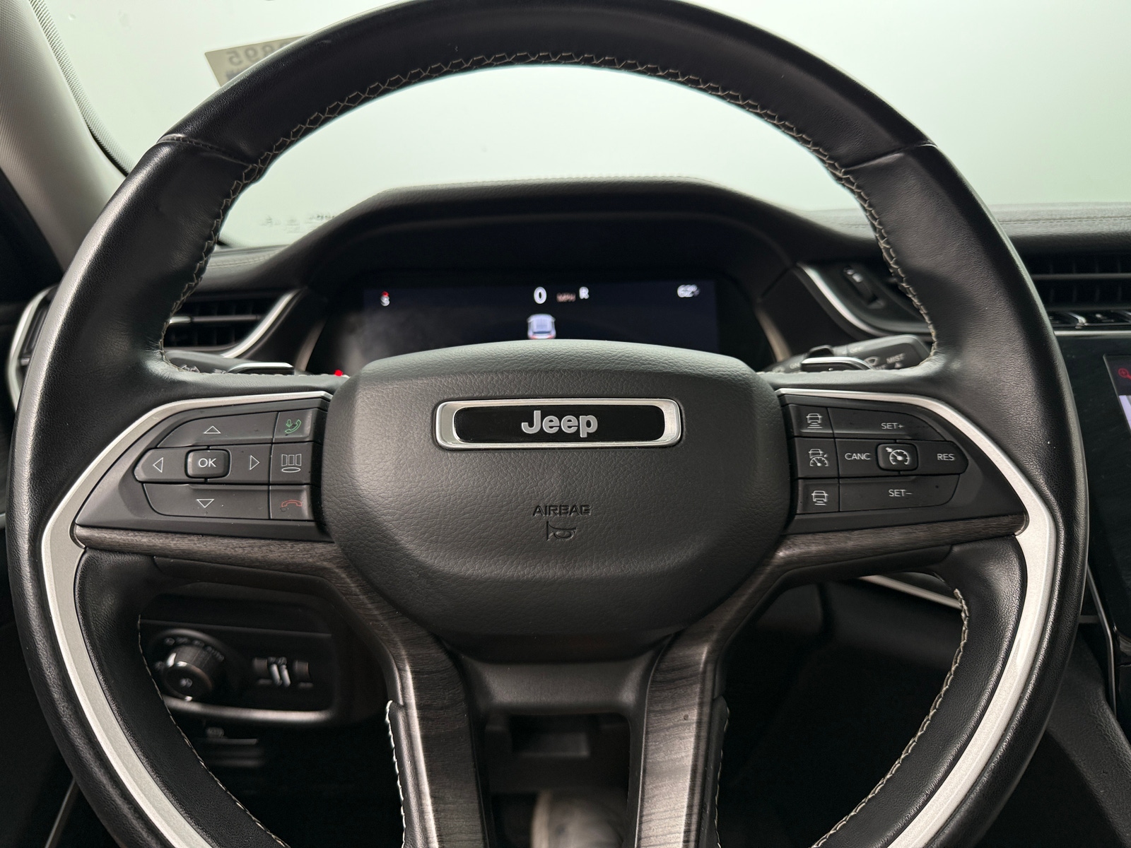 Thumbnail: 2021 Jeep Grand Cherokee L - 4