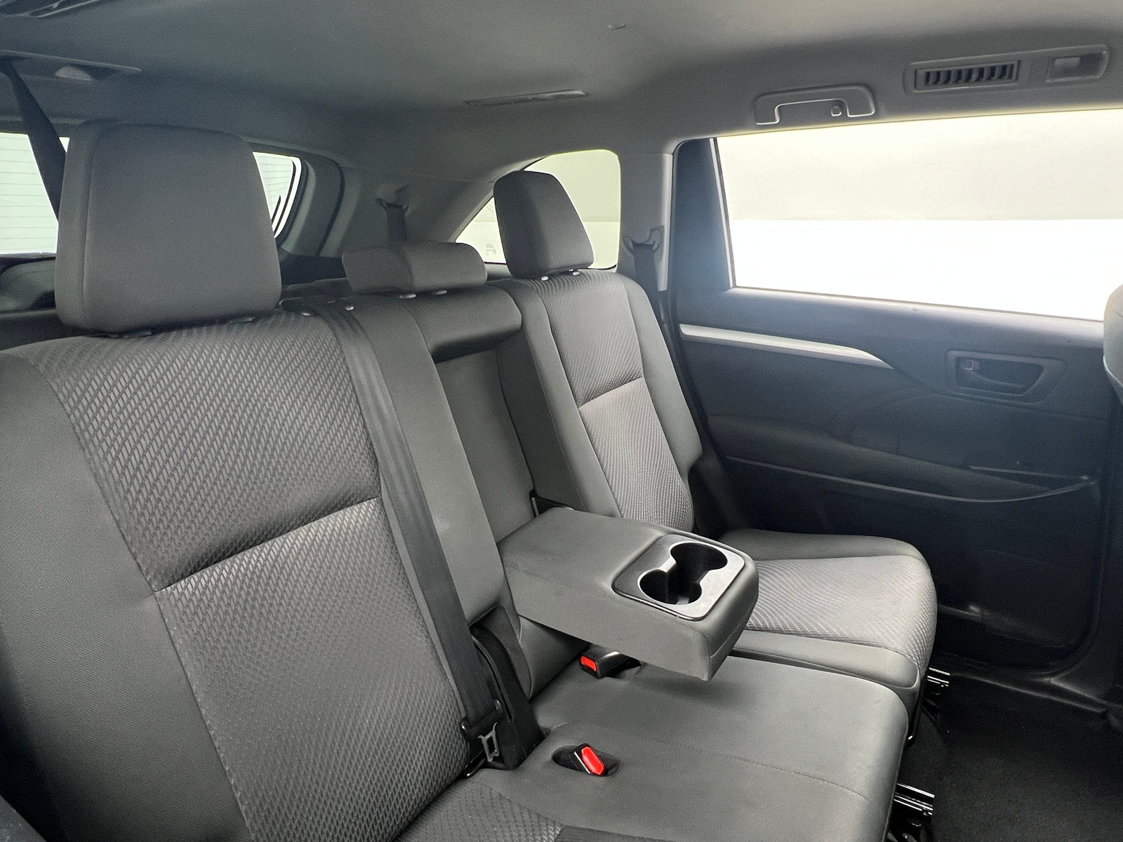 Thumbnail: 2019 Toyota Highlander - 6
