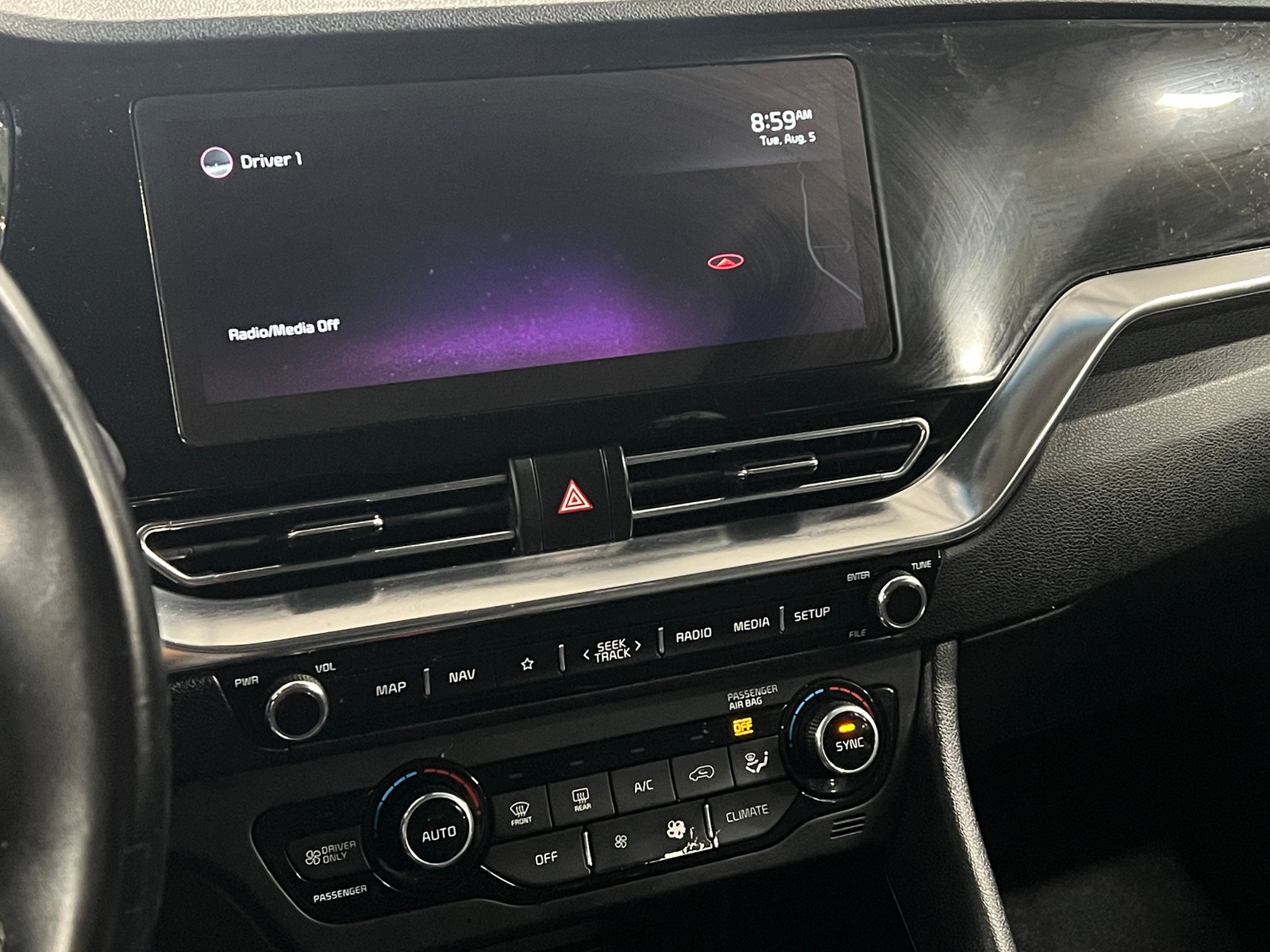 Thumbnail: 2022 Kia Niro - 3