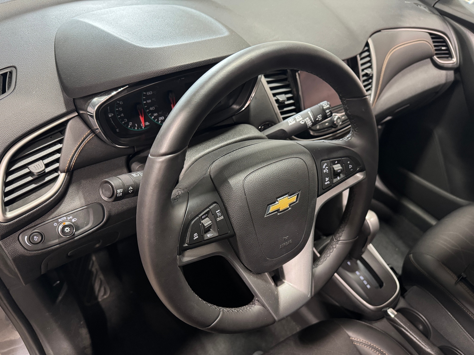 Thumbnail: 2020 Chevrolet Trax - 3