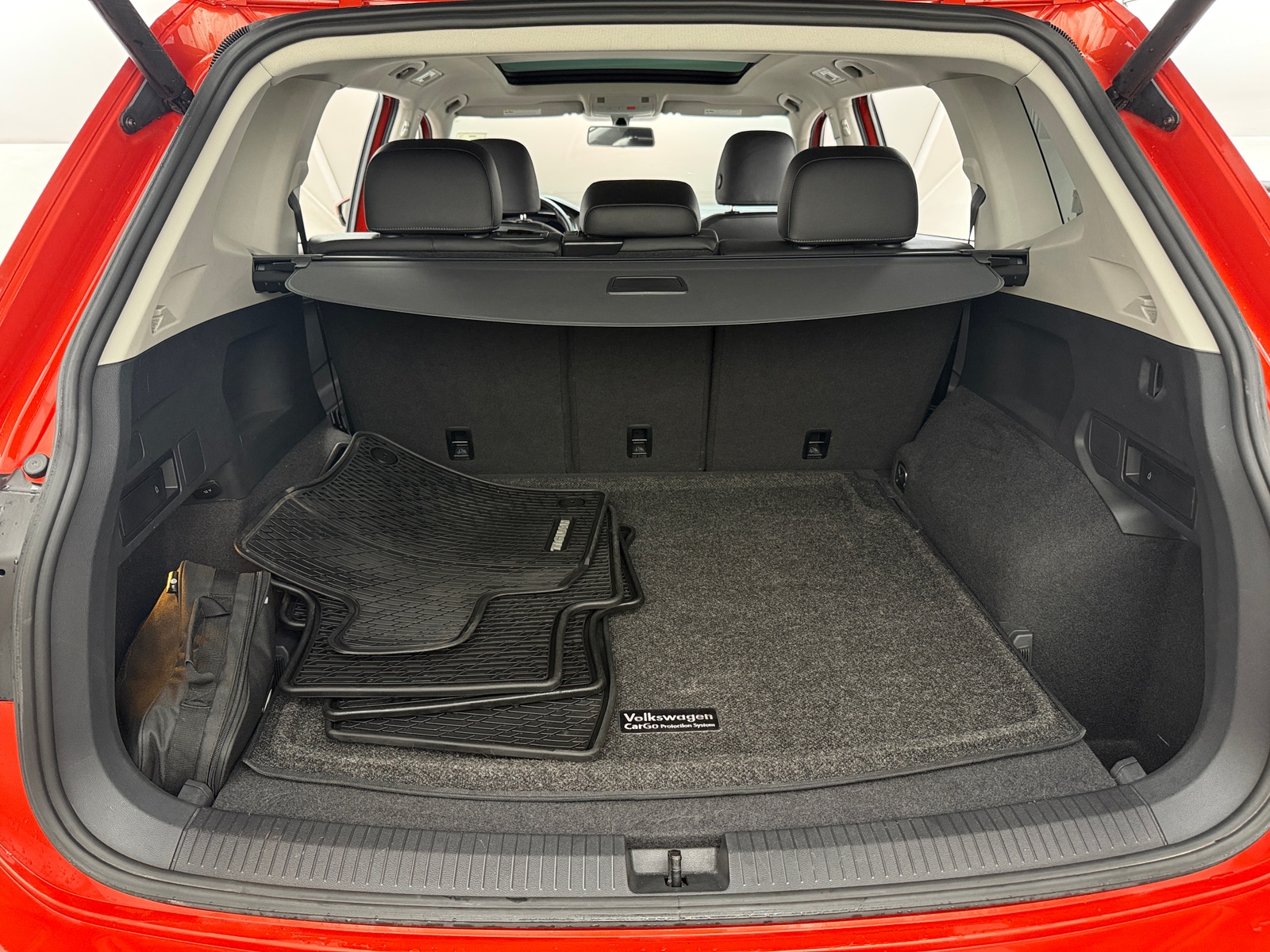 Thumbnail: 2019 Volkswagen Tiguan - 6