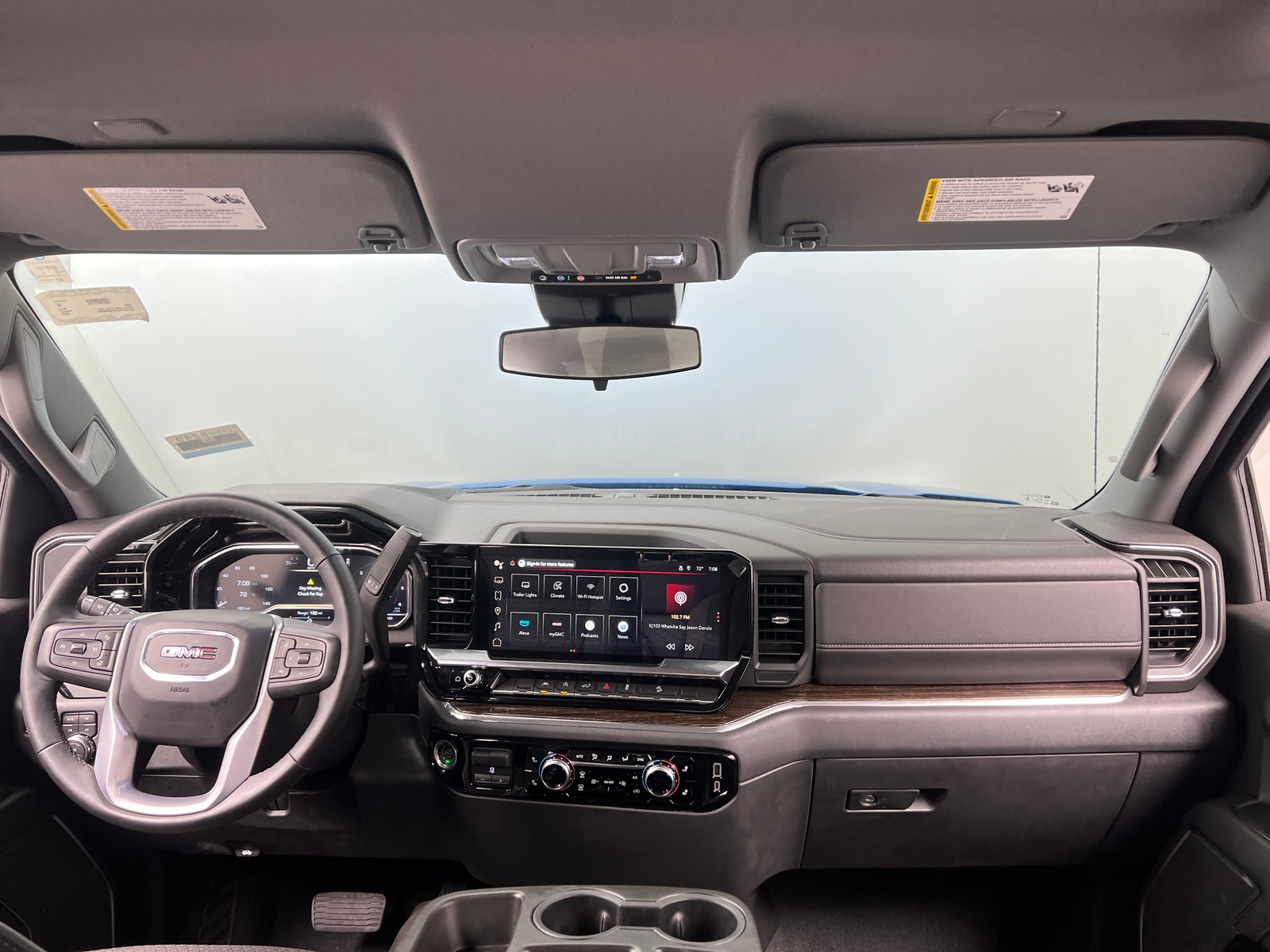 Thumbnail: 2023 GMC Sierra 1500 - 3