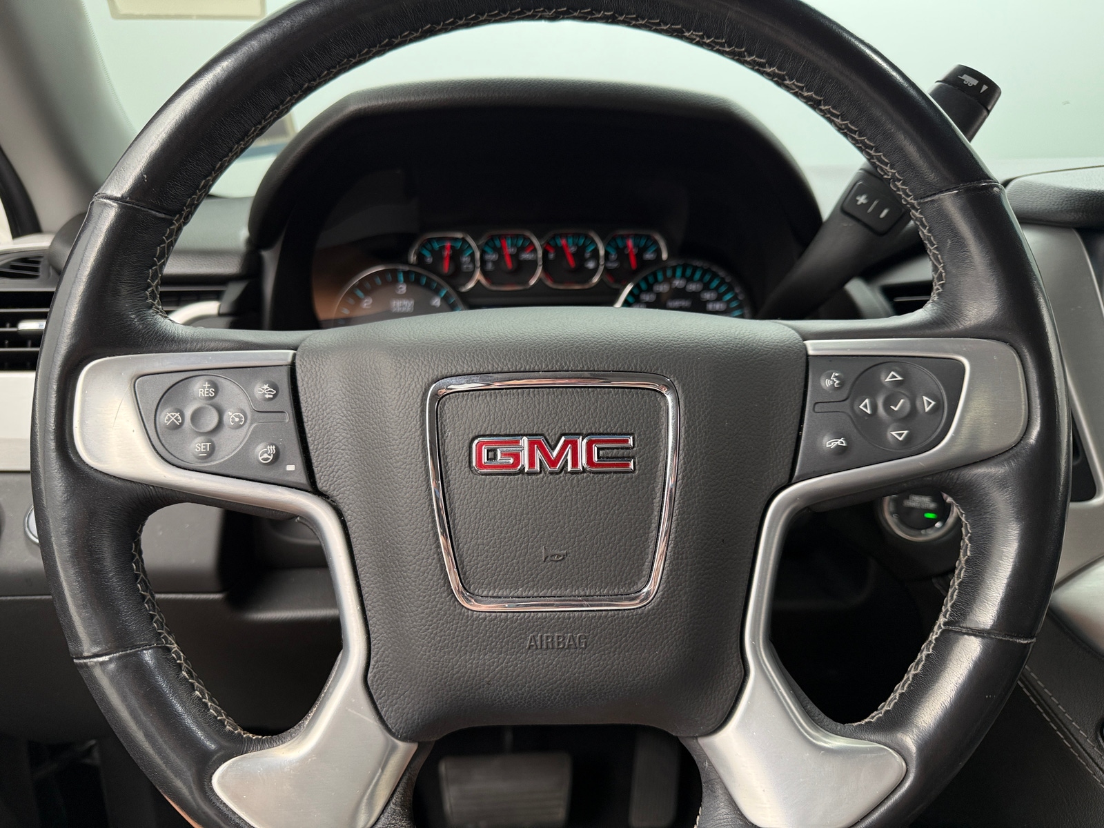 Thumbnail: 2020 GMC Yukon XL - 4