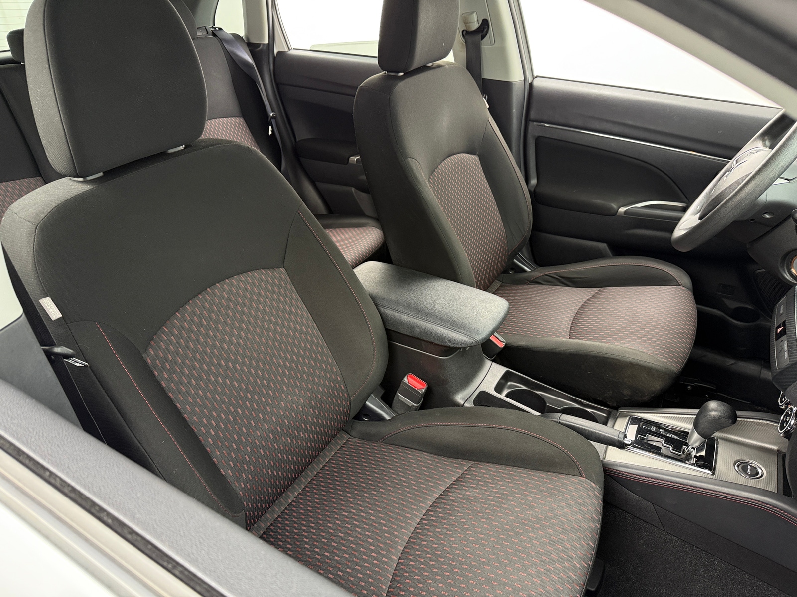 Thumbnail: 2018 Mitsubishi Outlander Sport - 2