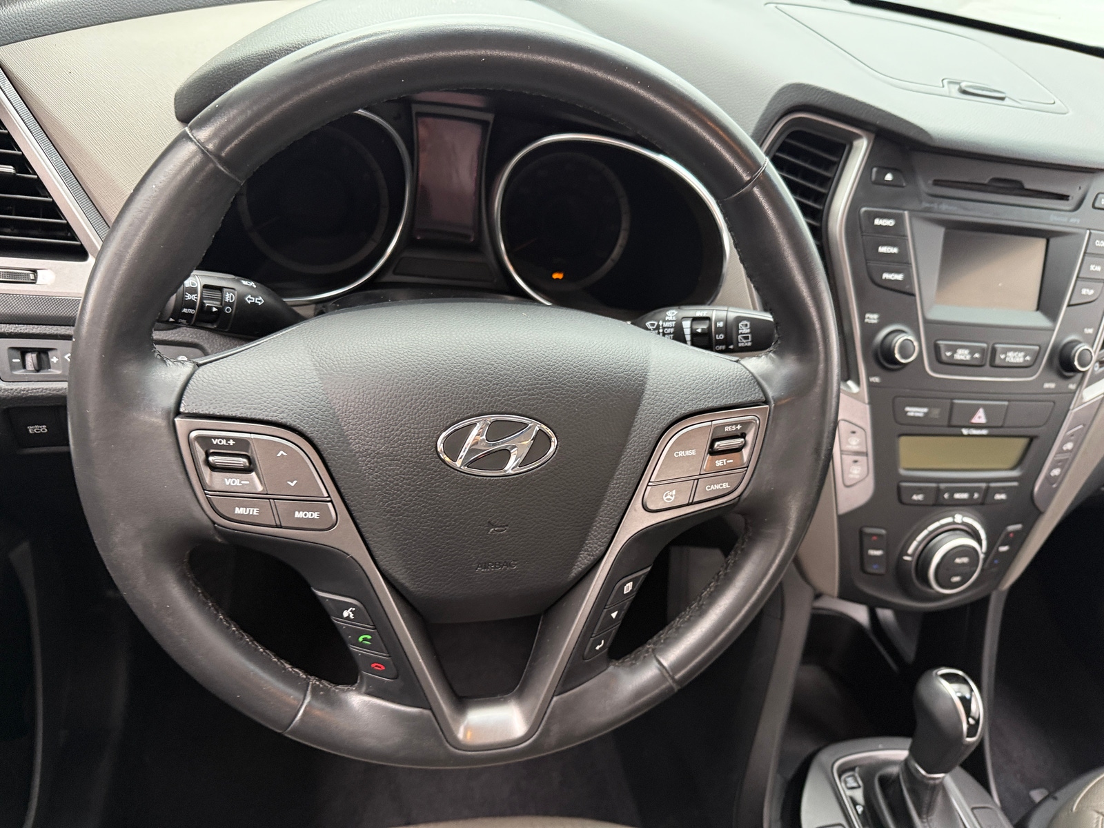 Thumbnail: 2016 Hyundai Santa Fe - 4