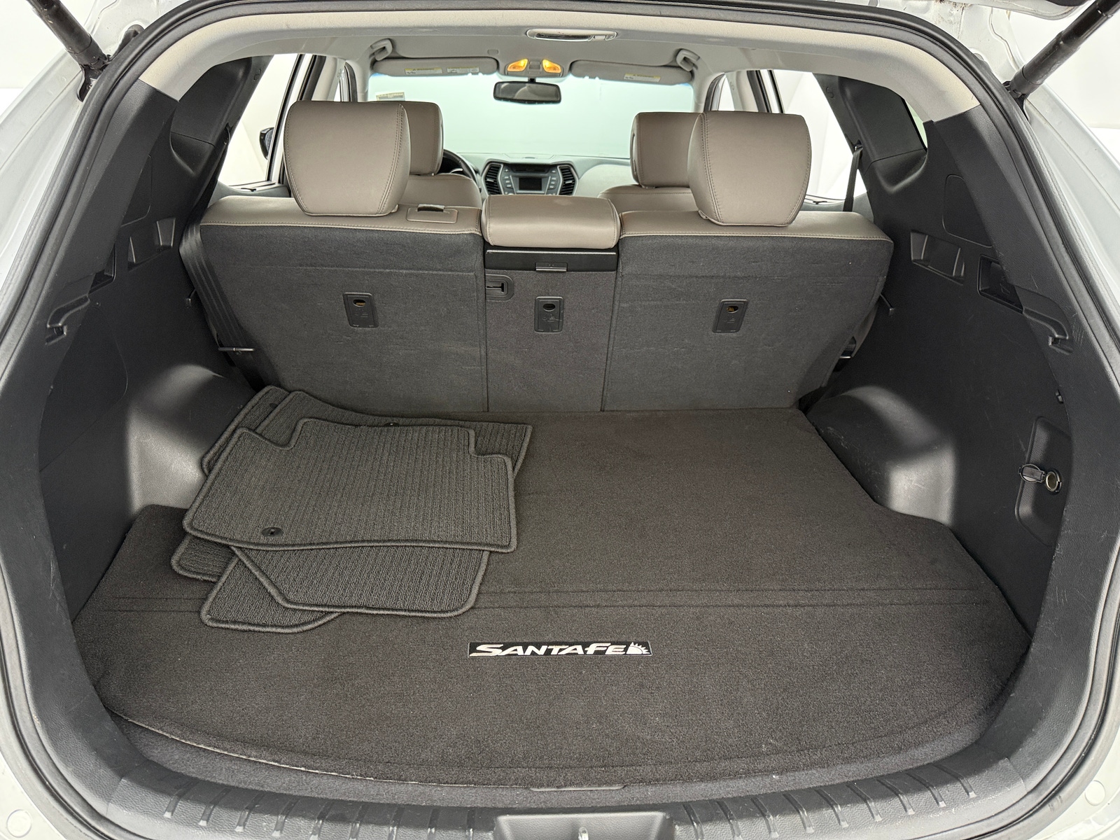 Thumbnail: 2016 Hyundai Santa Fe - 6