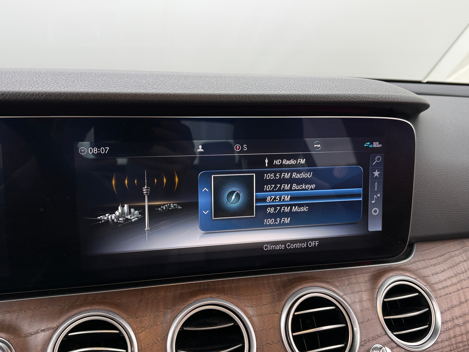 Thumbnail: 2020 Mercedes-Benz E-Class - 3