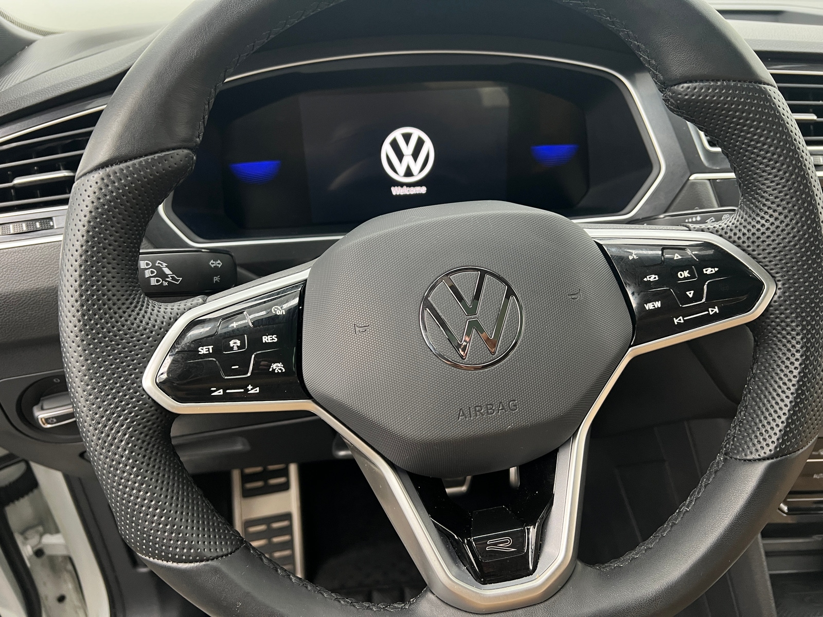 Thumbnail: 2024 Volkswagen Tiguan - 4