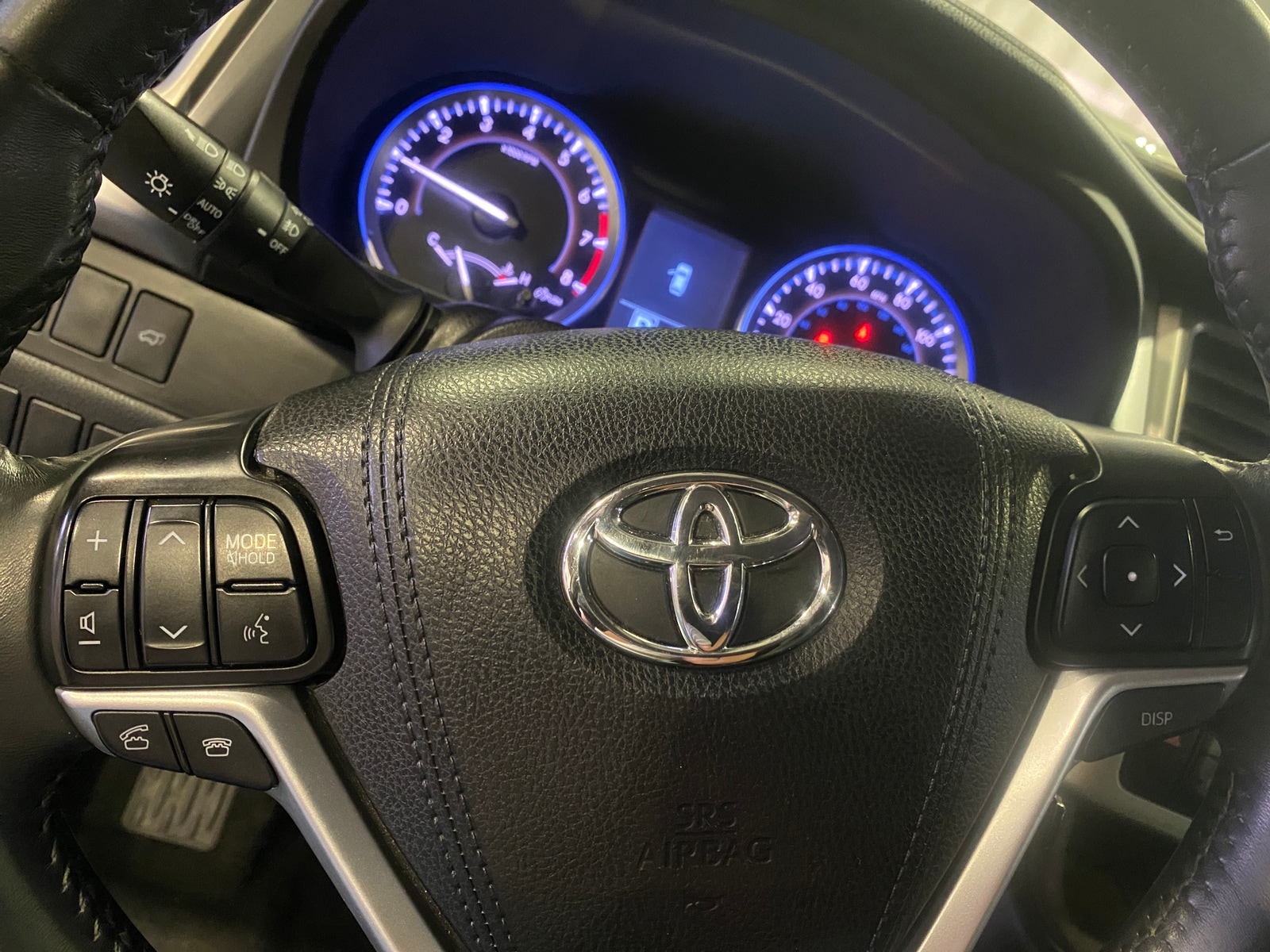 Thumbnail: 2016 Toyota Highlander - 4