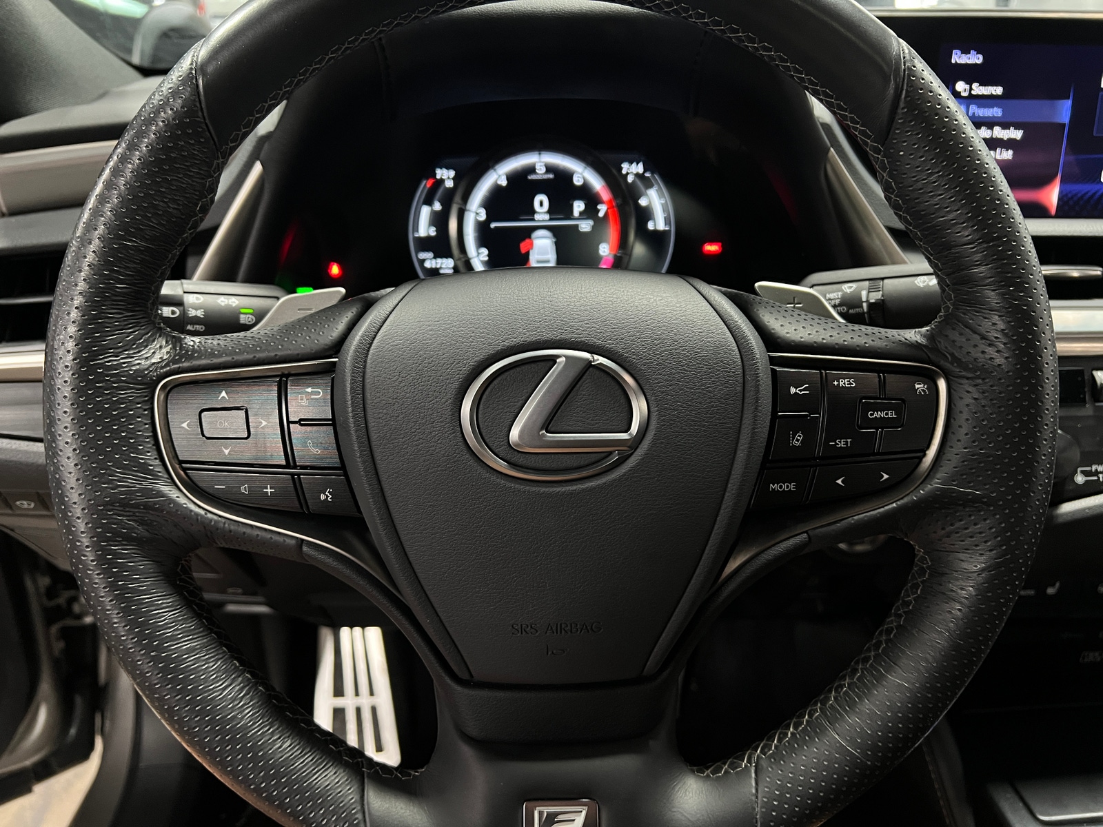 Thumbnail: 2019 Lexus ES - 5