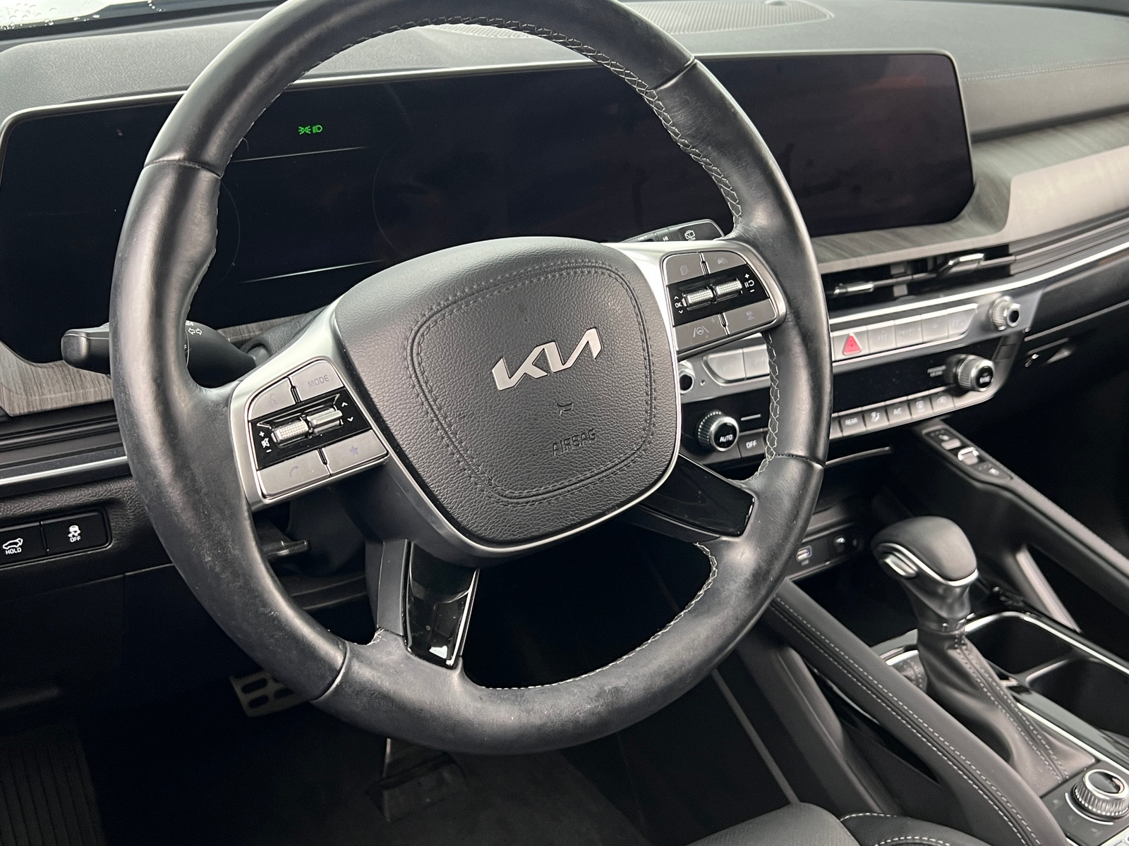 Thumbnail: 2023 Kia Telluride - 4